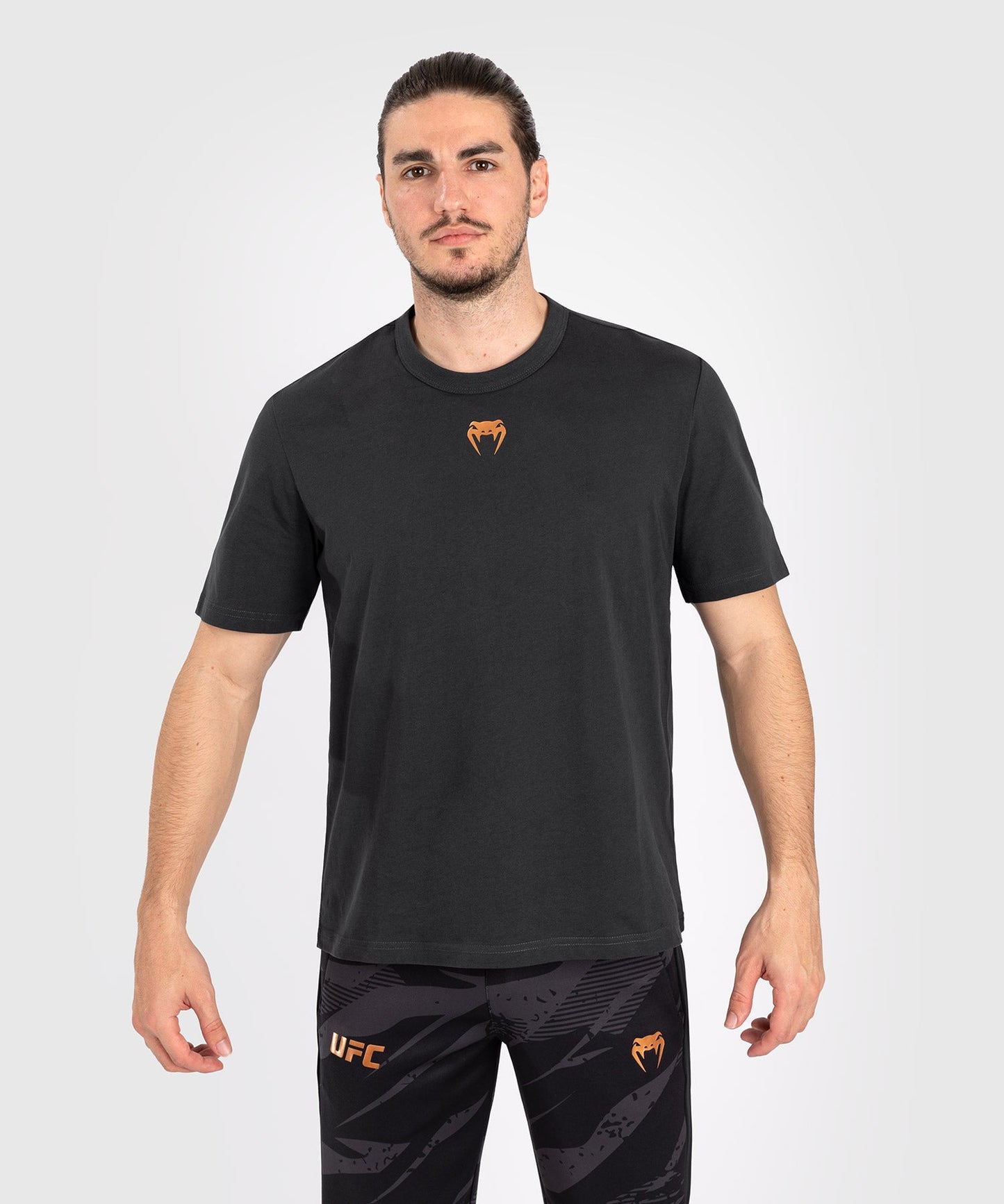 UFC Adrenaline by Venum Fight Week Herren Kurzarm T-Shirt - Anthrazitgrau