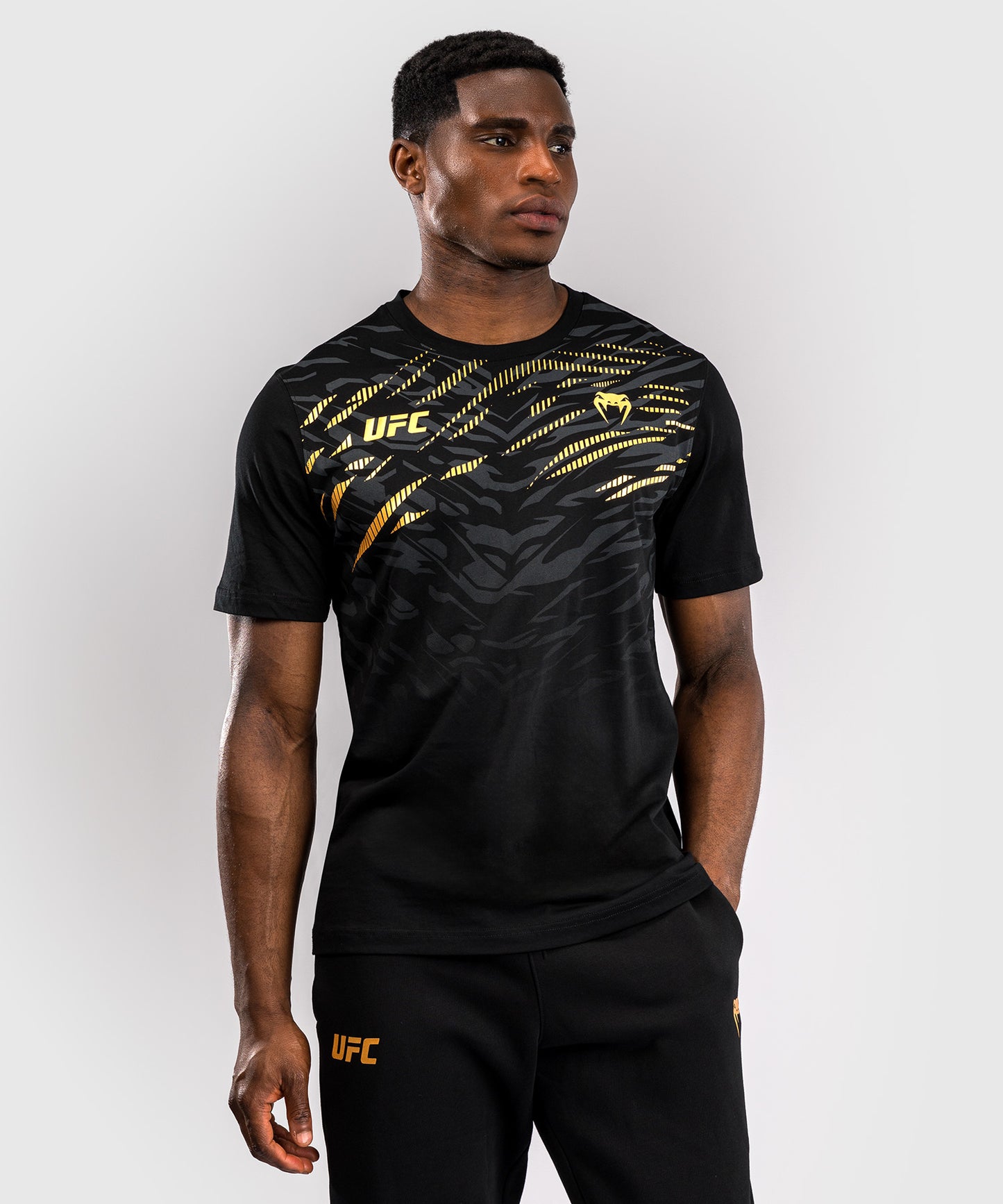 T-shirt à Manches Courtes pour Hommes UFC Fusion by Venum Replica - Champion