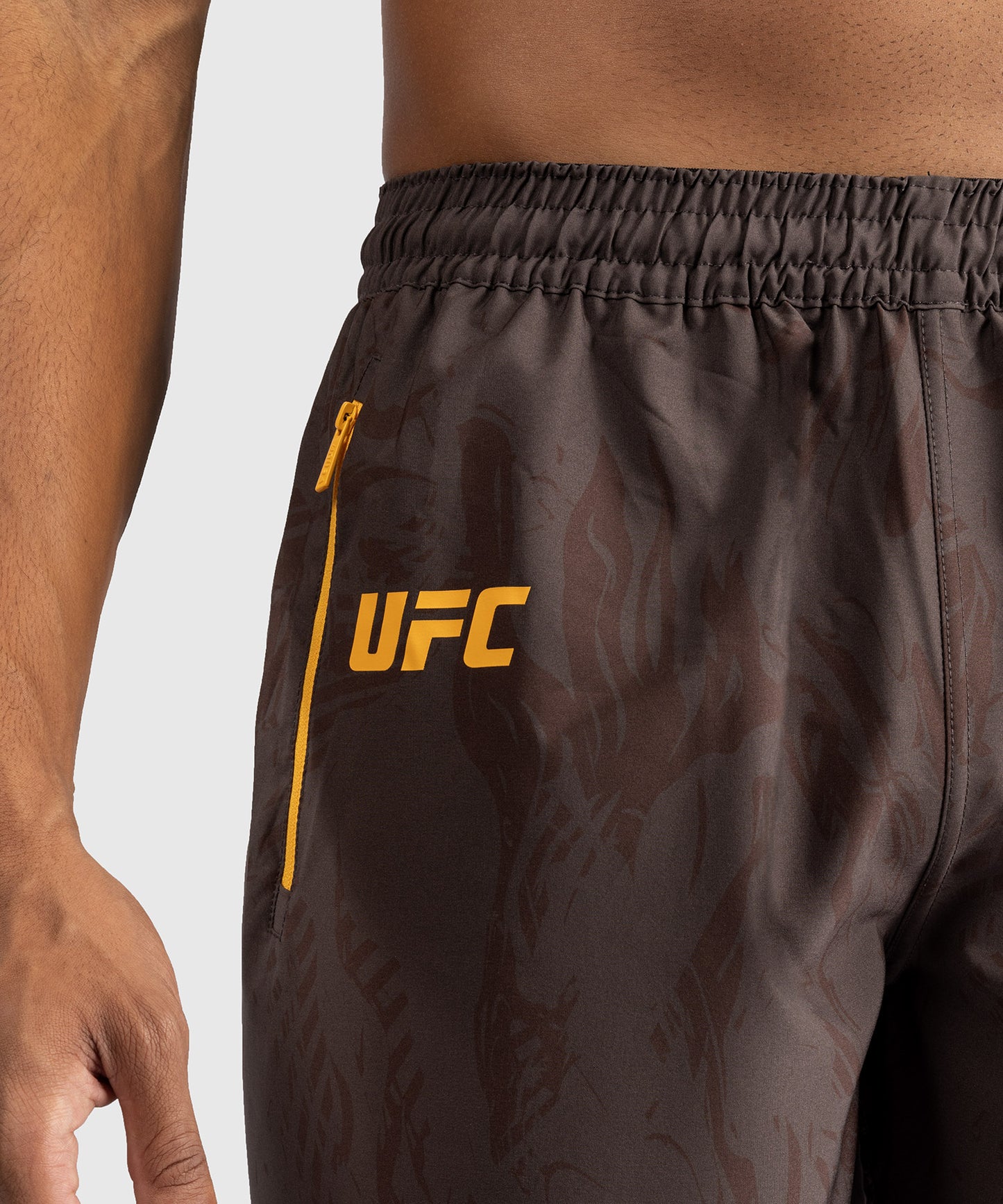 UFC Fusion by Venum Fight Week Performance Shorts für Herren - Erdbraun