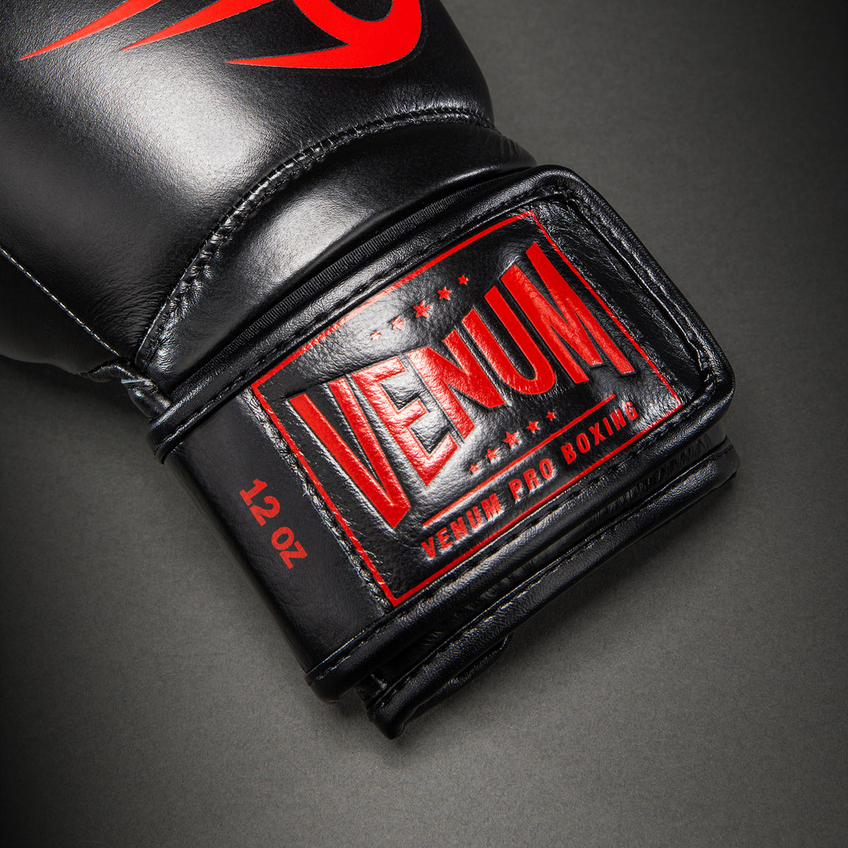 Gants de boxe Venum Giant 2.0 Mike Tyson Pro – Noir/Rouge + Sac inclus