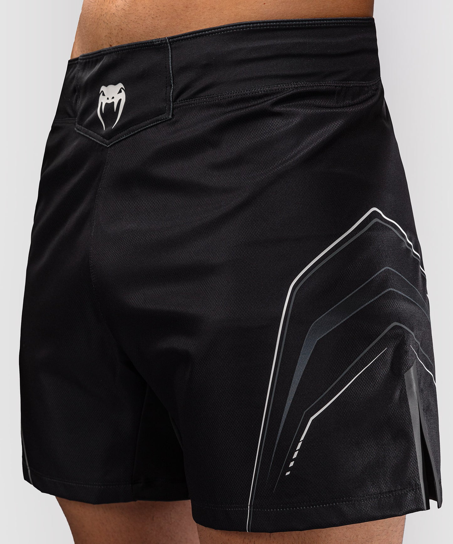 Venum Streamline Fightshorts - Black/White