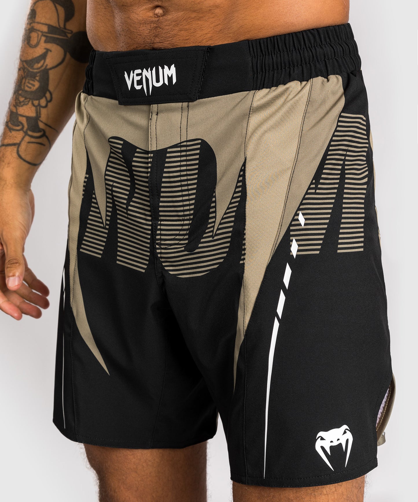 Venum Adrenaline Pantaloncini da combattimento – Nero/Sabbia