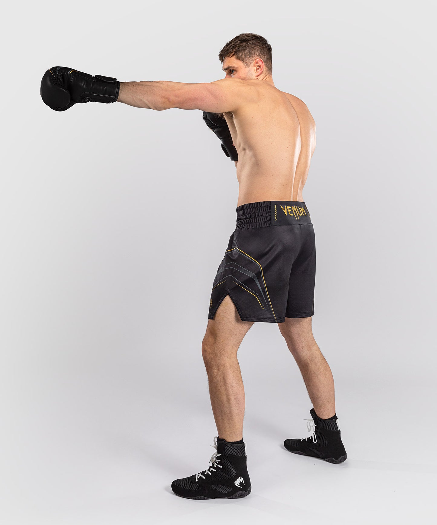 Venum Streamline Boxing Shorts - Black/Gold