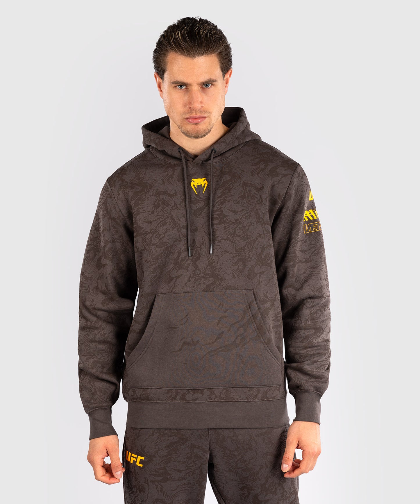 Sweatshirt à Capuche pour Hommes UFC Fusion by Venum Fight Week - Marron Terrestre