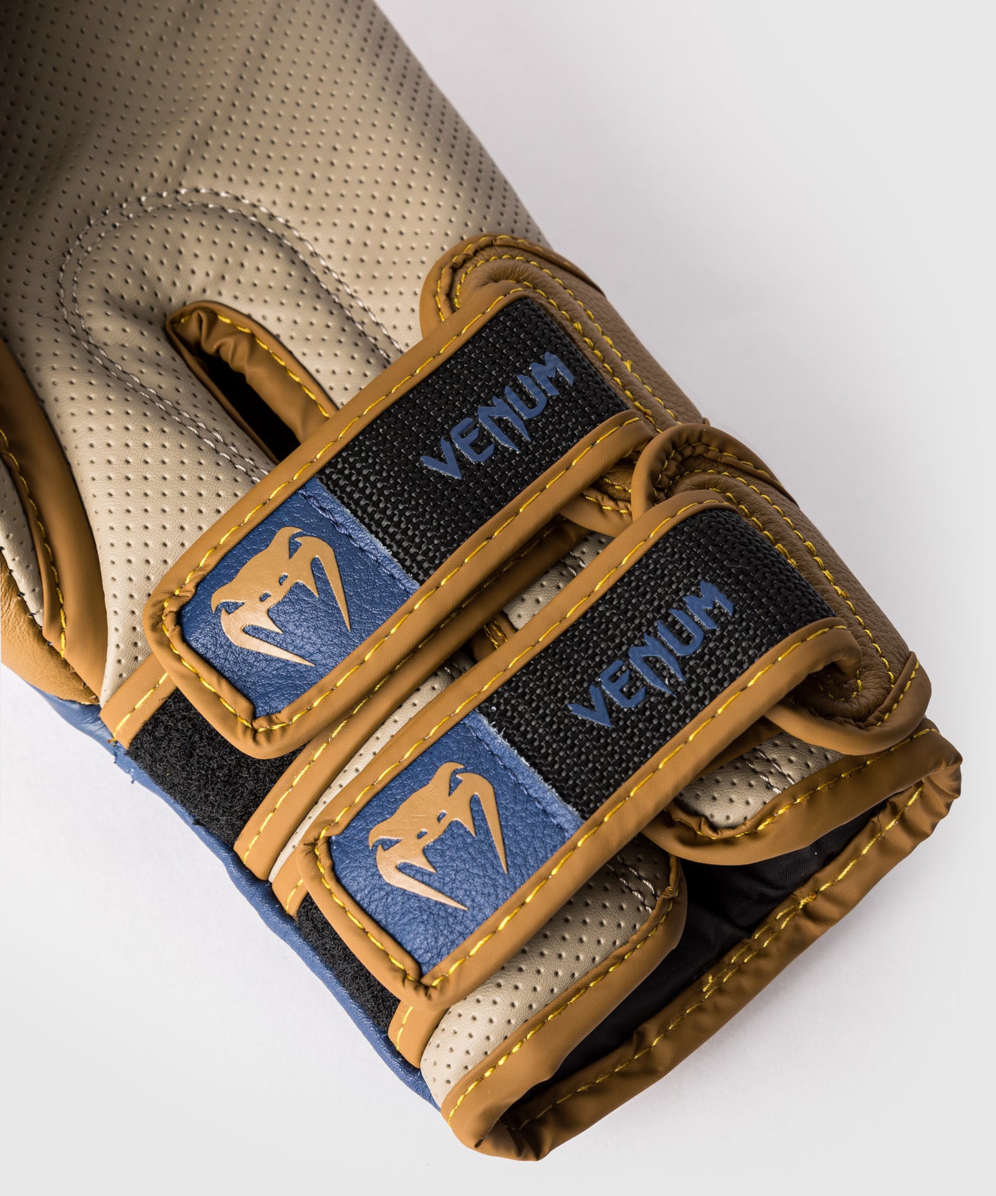 Venum Reverso Boxing Gloves - Camel / Royal Blue