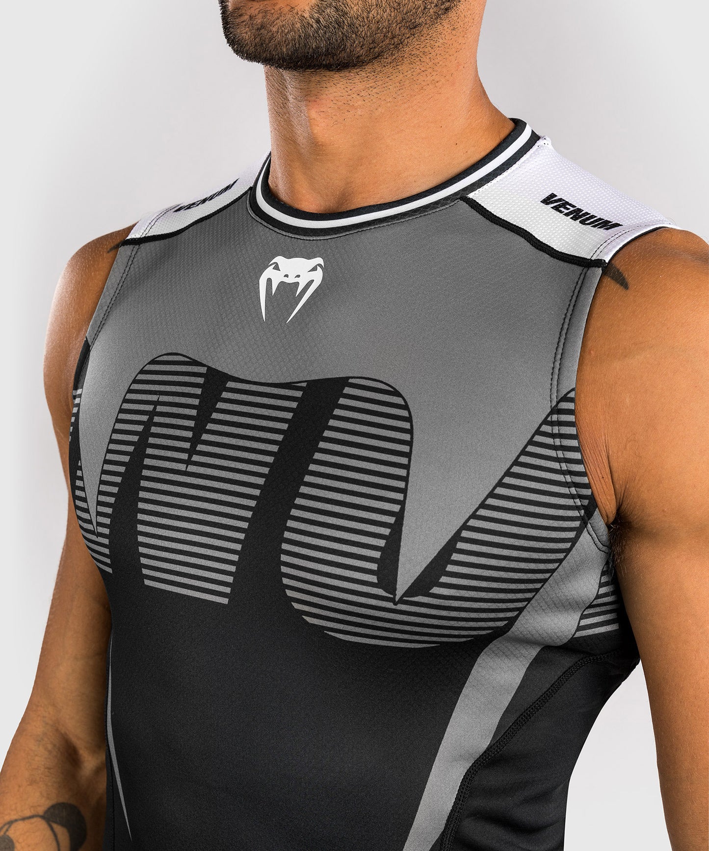 Venum Adrenaline Ärmelloses Rashguard – Schwarz/Silbergrau