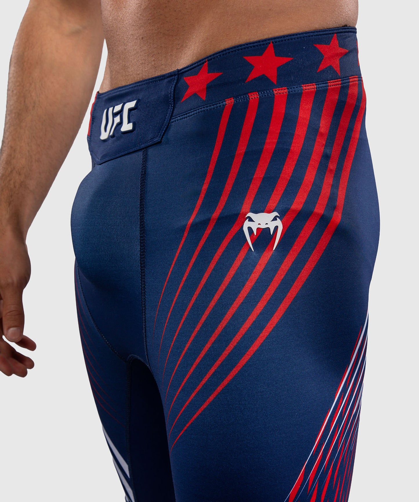 Official UFC Freedom 250 by Venum Authentic Fight Night Vale Tudo Shorts für Herren - Blau
