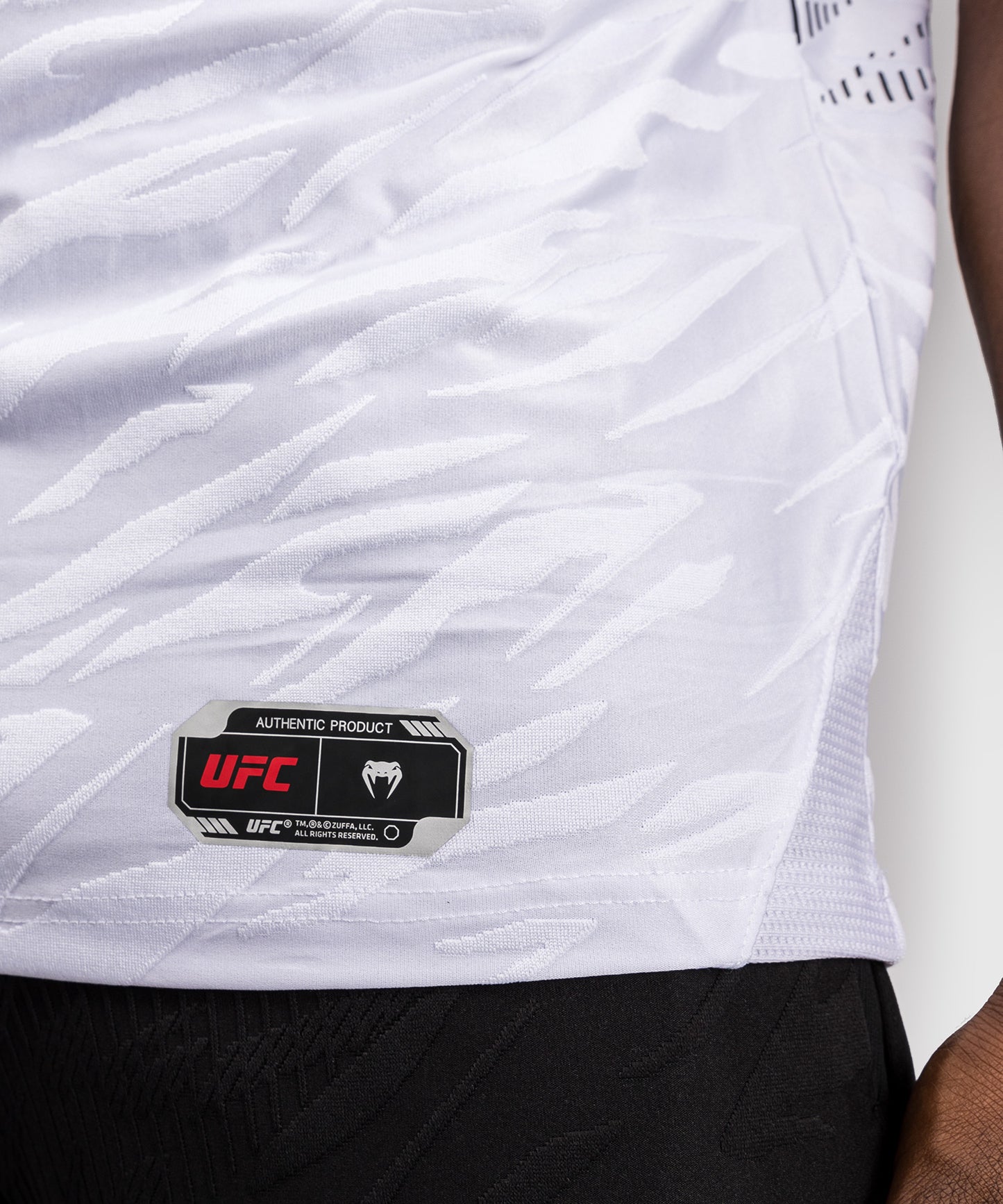 UFC Fusion by Venum Authentic Fight Night Dry-Tech T-Shirt für Männer - Weiß