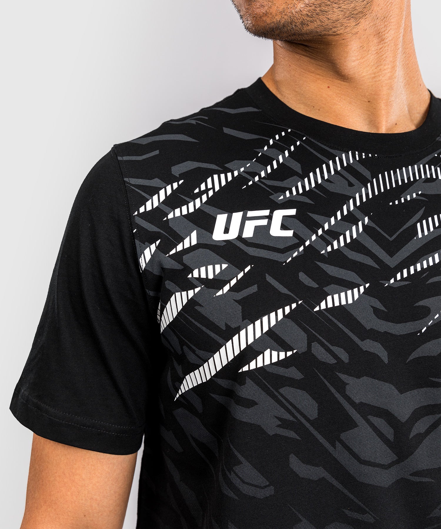 UFC Fusion by Venum Men's Replica Short Sleeve T-Shirt - Black