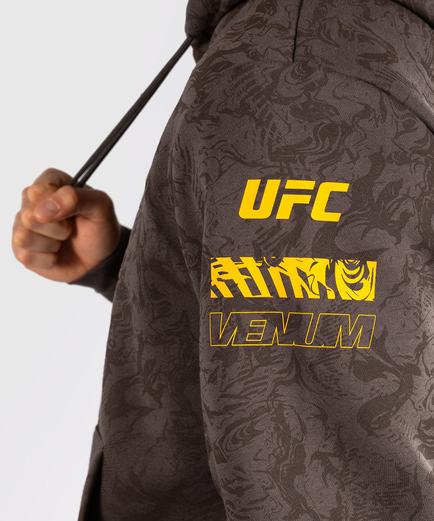 Sweatshirt à Capuche pour Hommes UFC Fusion by Venum Fight Week - Marron Terrestre