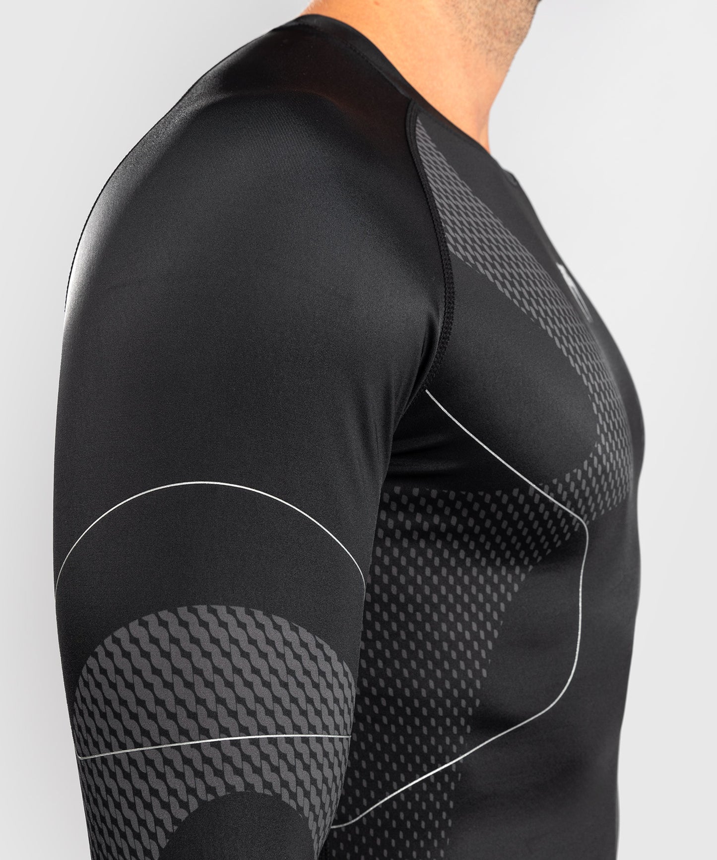 Rashguard Manches Longues Venum Nexus – Noir/Argent