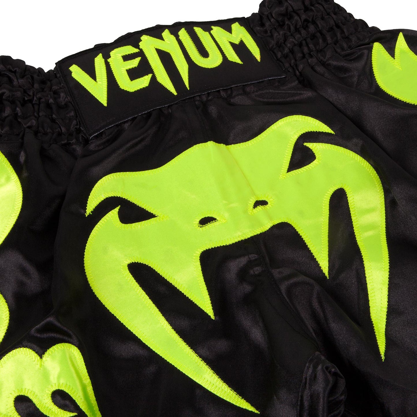Venum Bangkok Inferno Thai-Boxing Shorts - Schwarz/Gelb