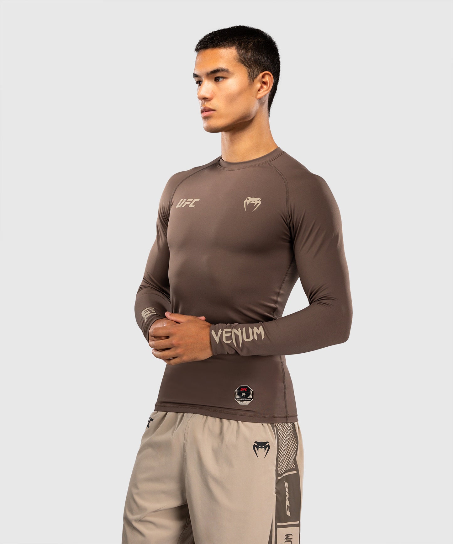 Venum UFC Unity by Venum Authentic Fight Week Rashguard Técnico de Manga Larga para Hombre - Marrón