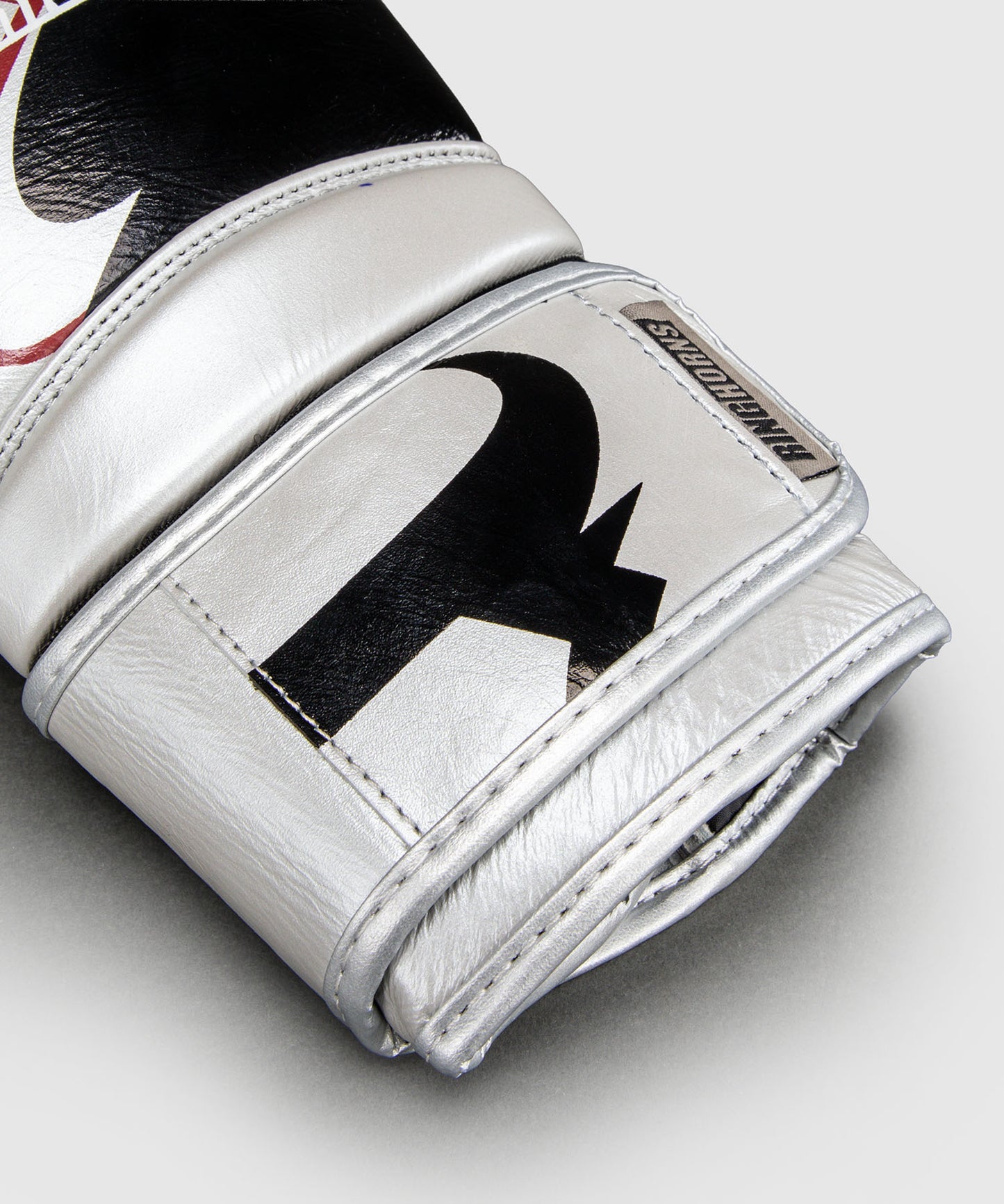Ringhorns Charger by Venum Boxhandschuhe – Silber/Schwarz