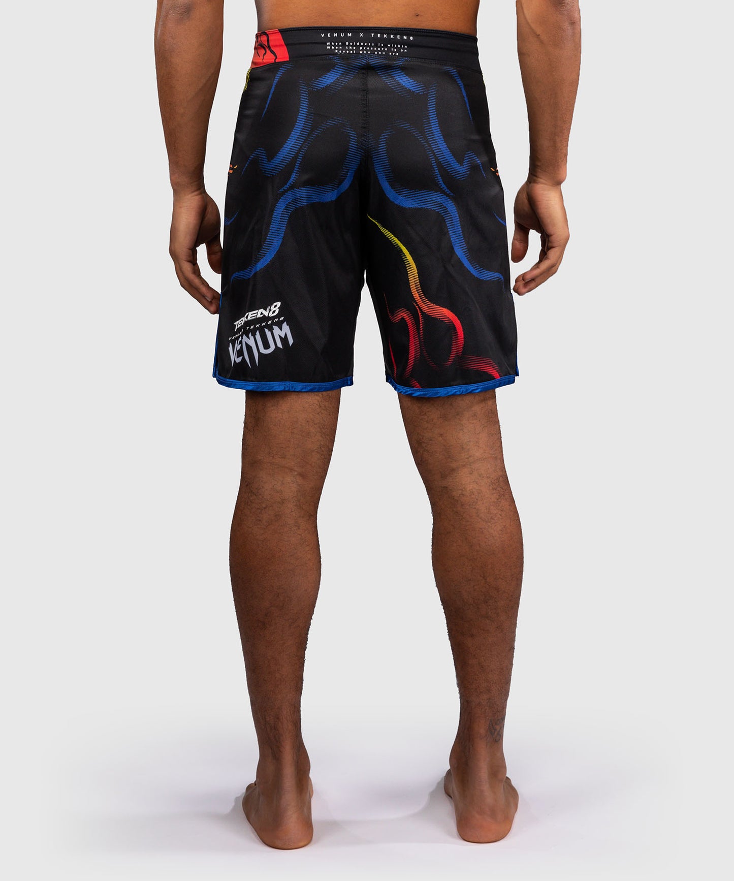 Venum x TEKKEN 8 Pantaloncini da Combattimento - Yoshimitsu - Nero/Arancione