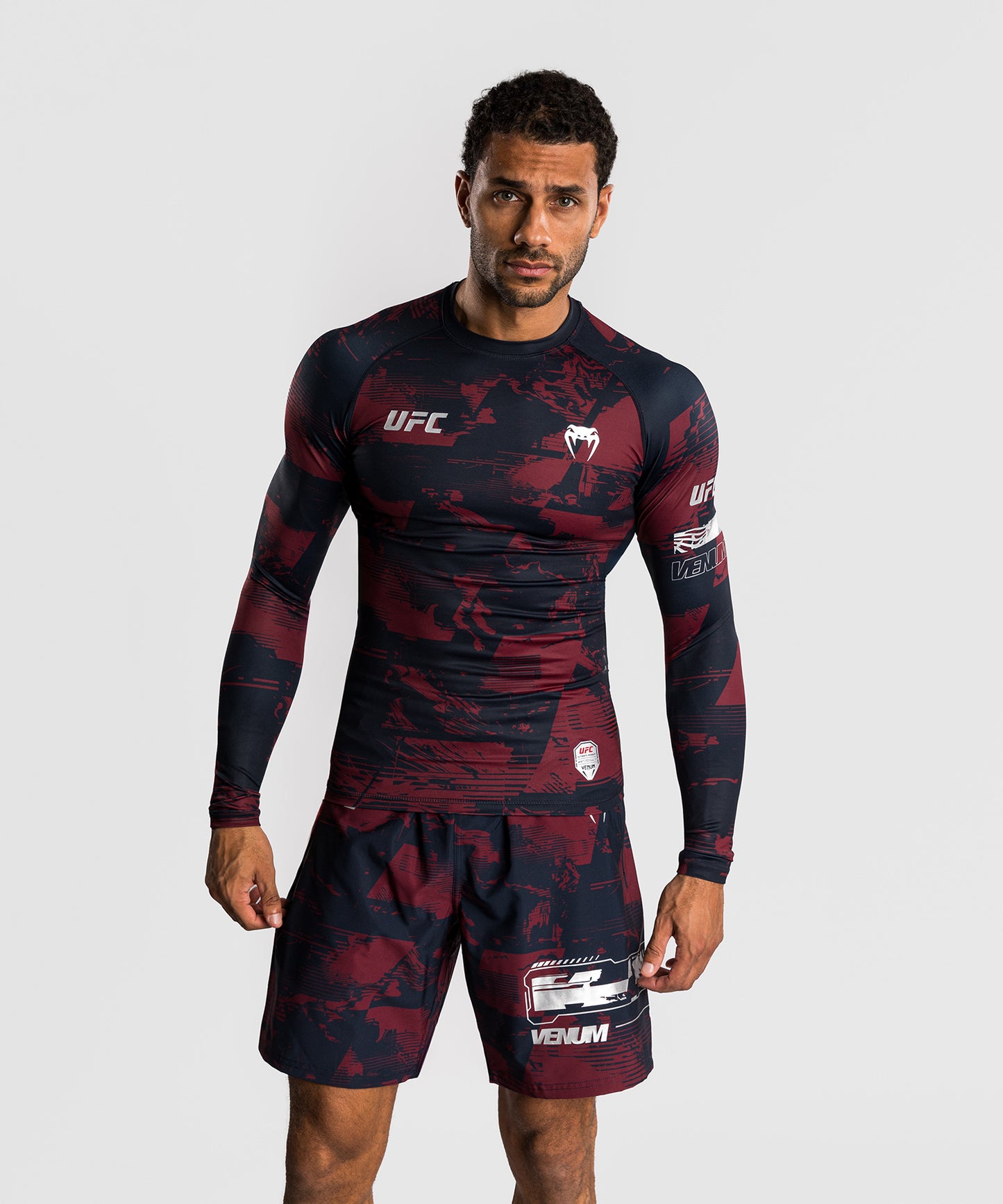 UFC Zenith by Venum Authentic Fight Week Rashguard de manga larga Performance Hombre - Azul marino/Burdeos/Plateado