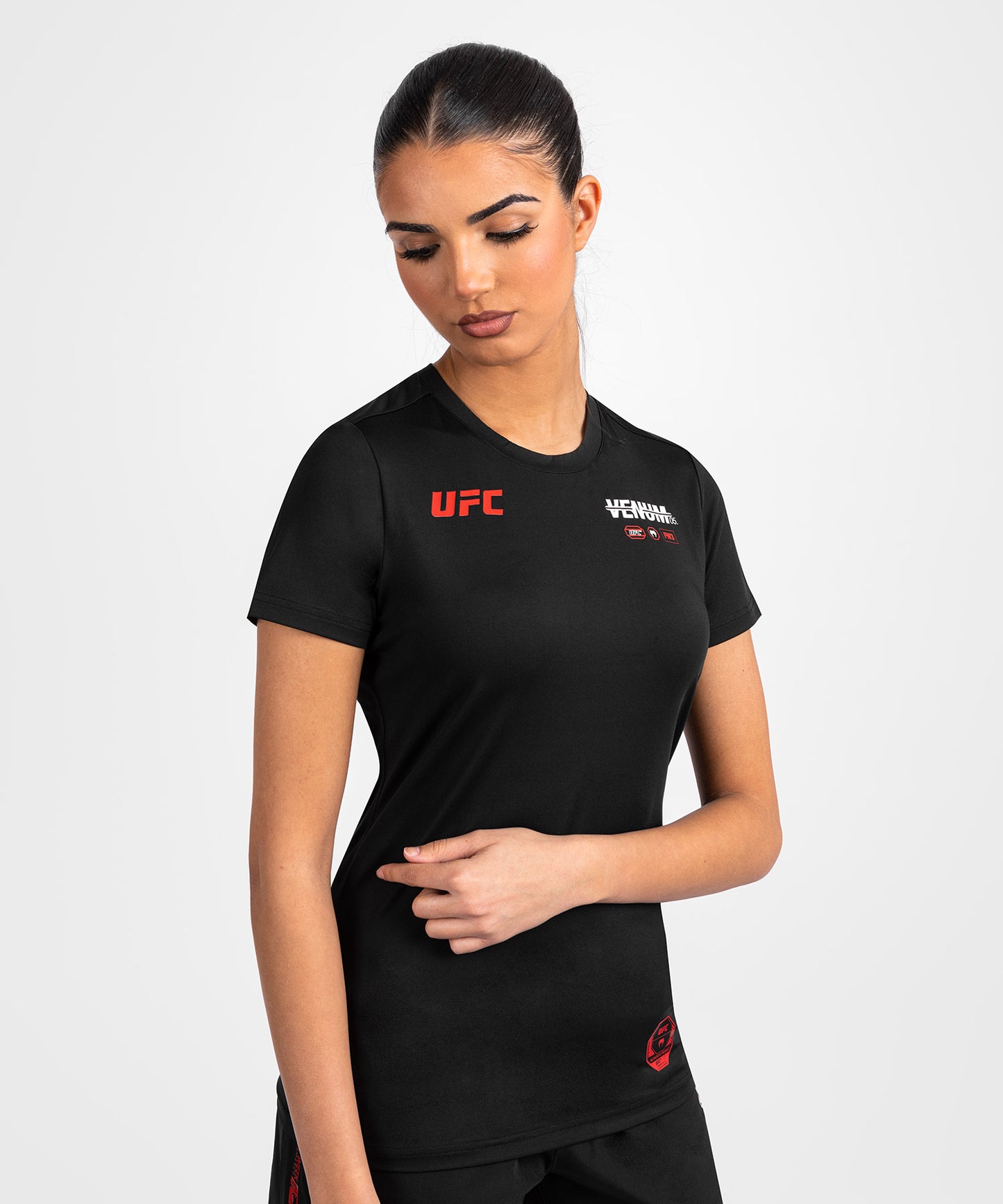 UFC Adrenaline von Venum Fight Week  Dry-Tech-T-Shirt für Frauen - Schwarz