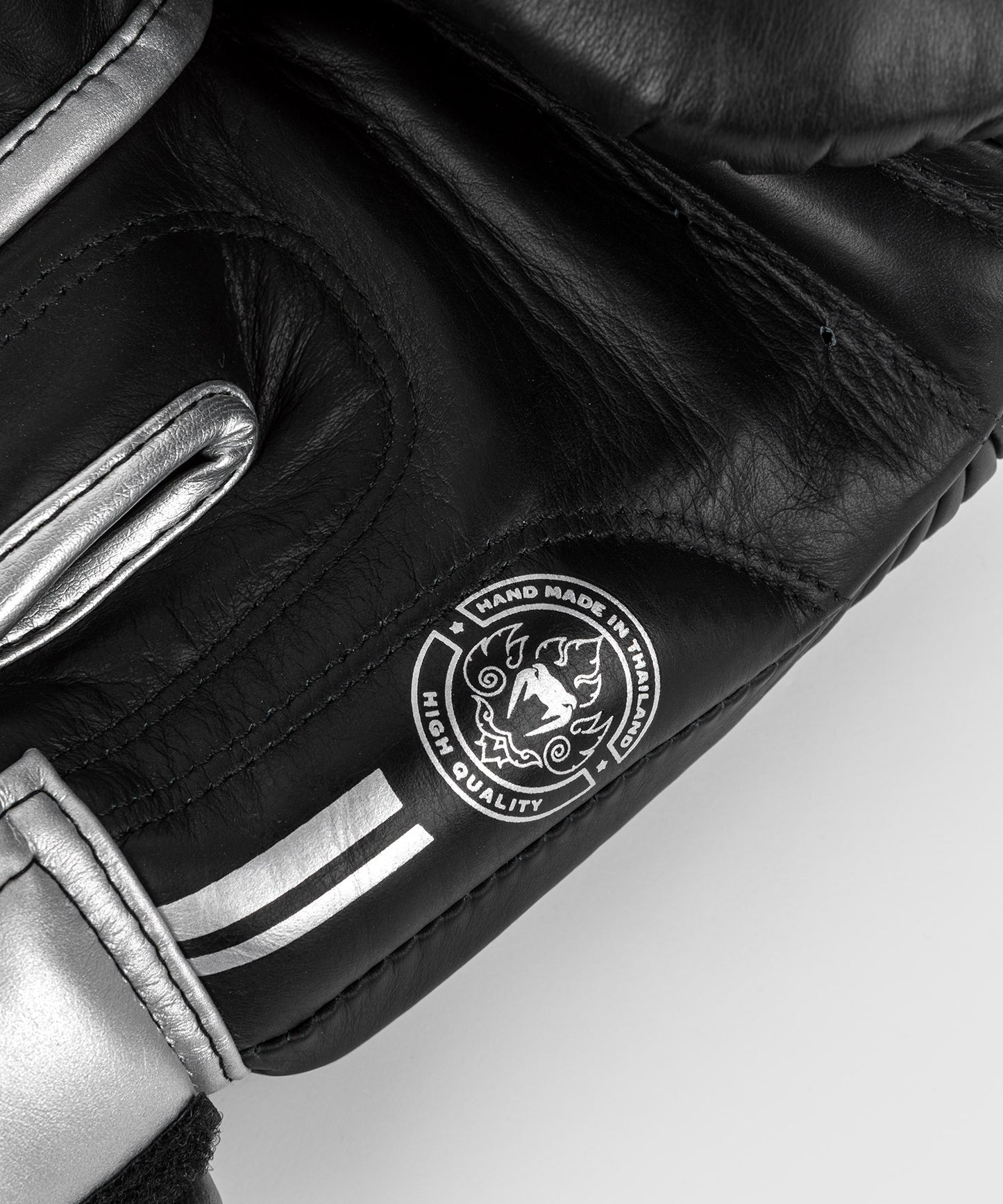 Gants de boxe Venum Power 2.0 - Noir/Argent
