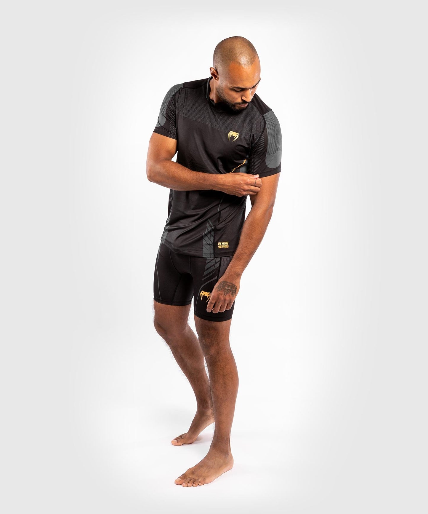 Dry Tech Venum Athletics T-shirt - Black/Gold