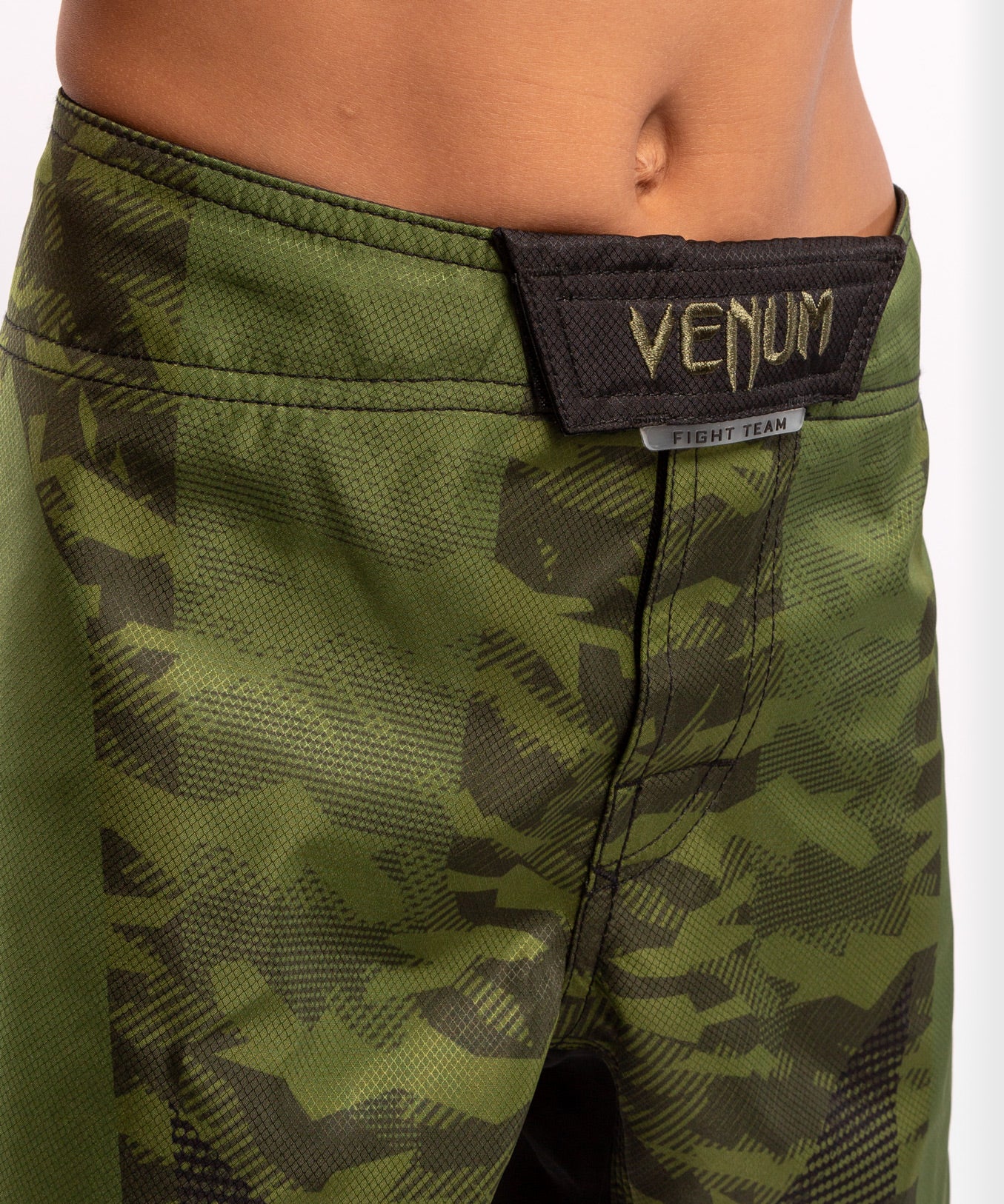 Venum Trooper Kinder Fightshorts - Forest Camo/Schwarz