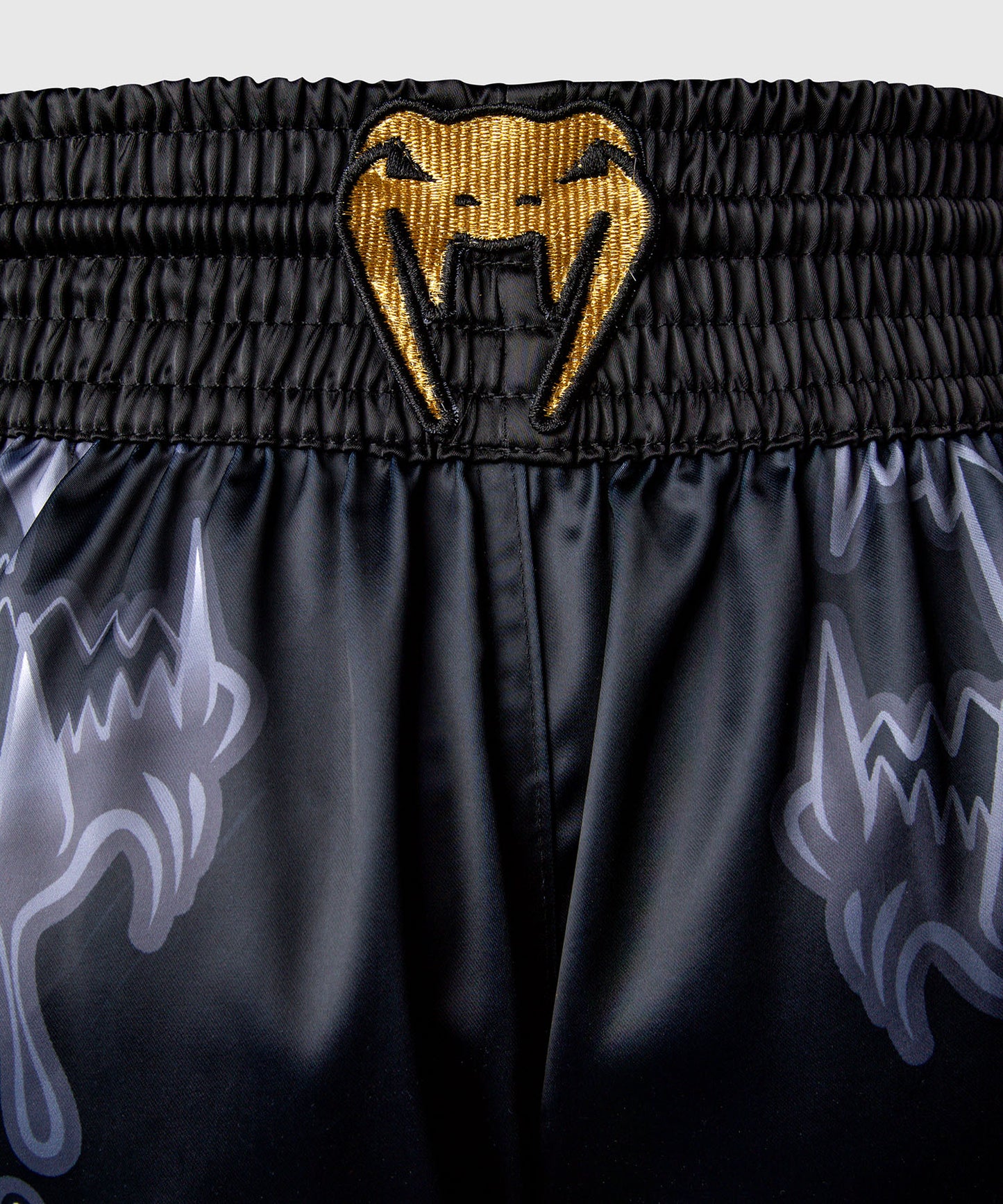 Venum Wolf Atak Muay-Thai-Shorts – Schwarz/Grau