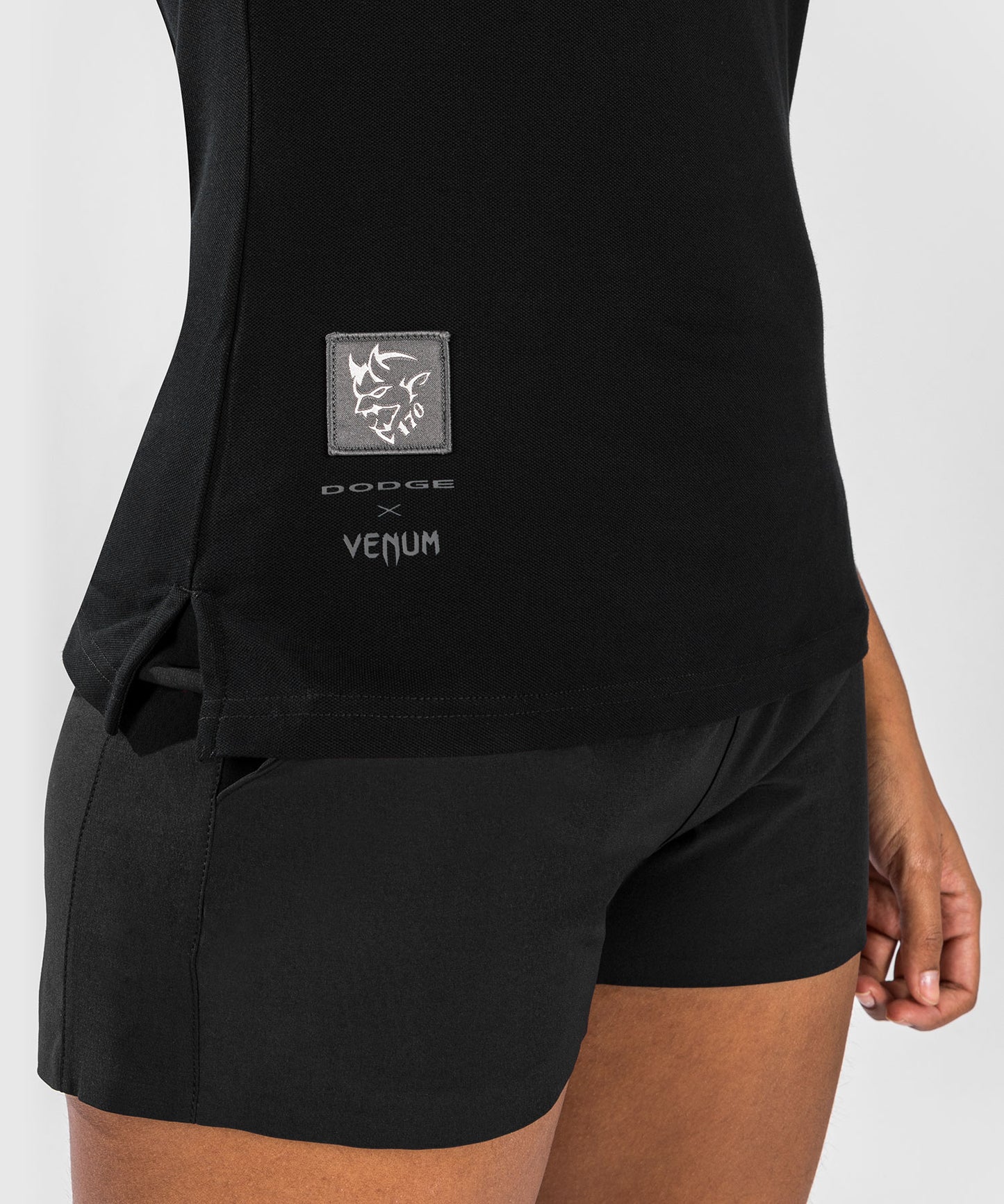 Venum x Dodge Demon 170 Damen-Poloshirt - Schwarz