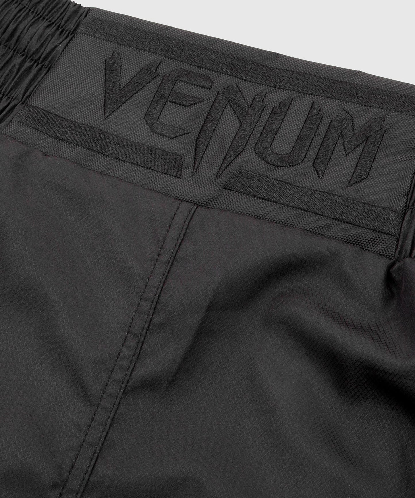 Venum Elite boxing shorts - Black/Black