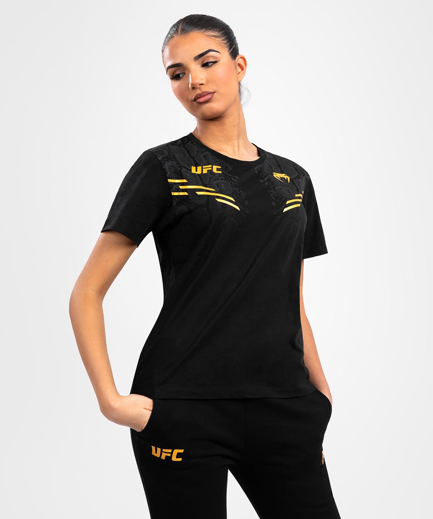 UFC Adrenaline by Venum Replica Kurzarmshirt für Frauen - - - - - -. Champion