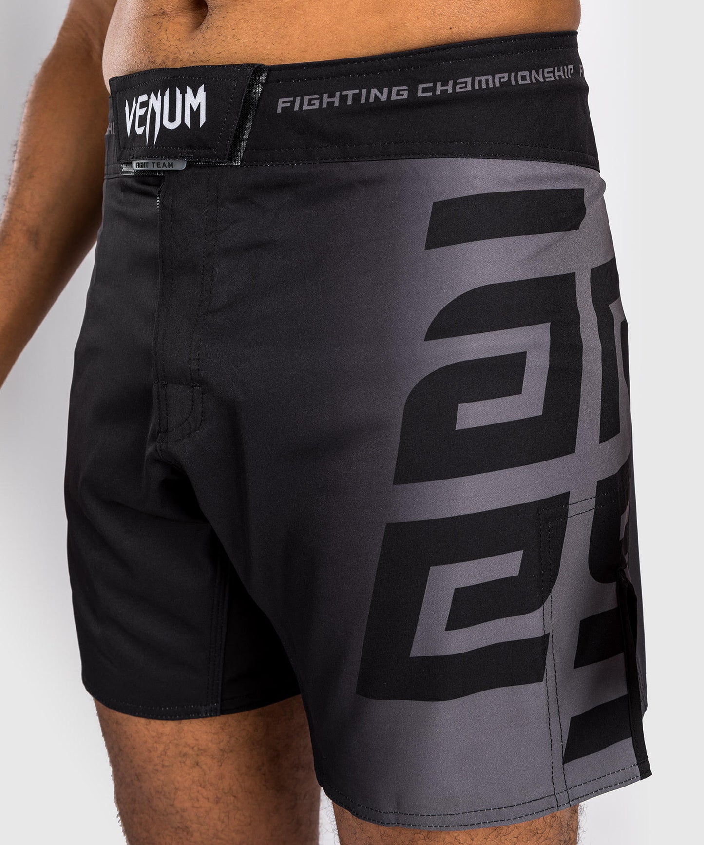 Venum x Ares Fightshort - Black