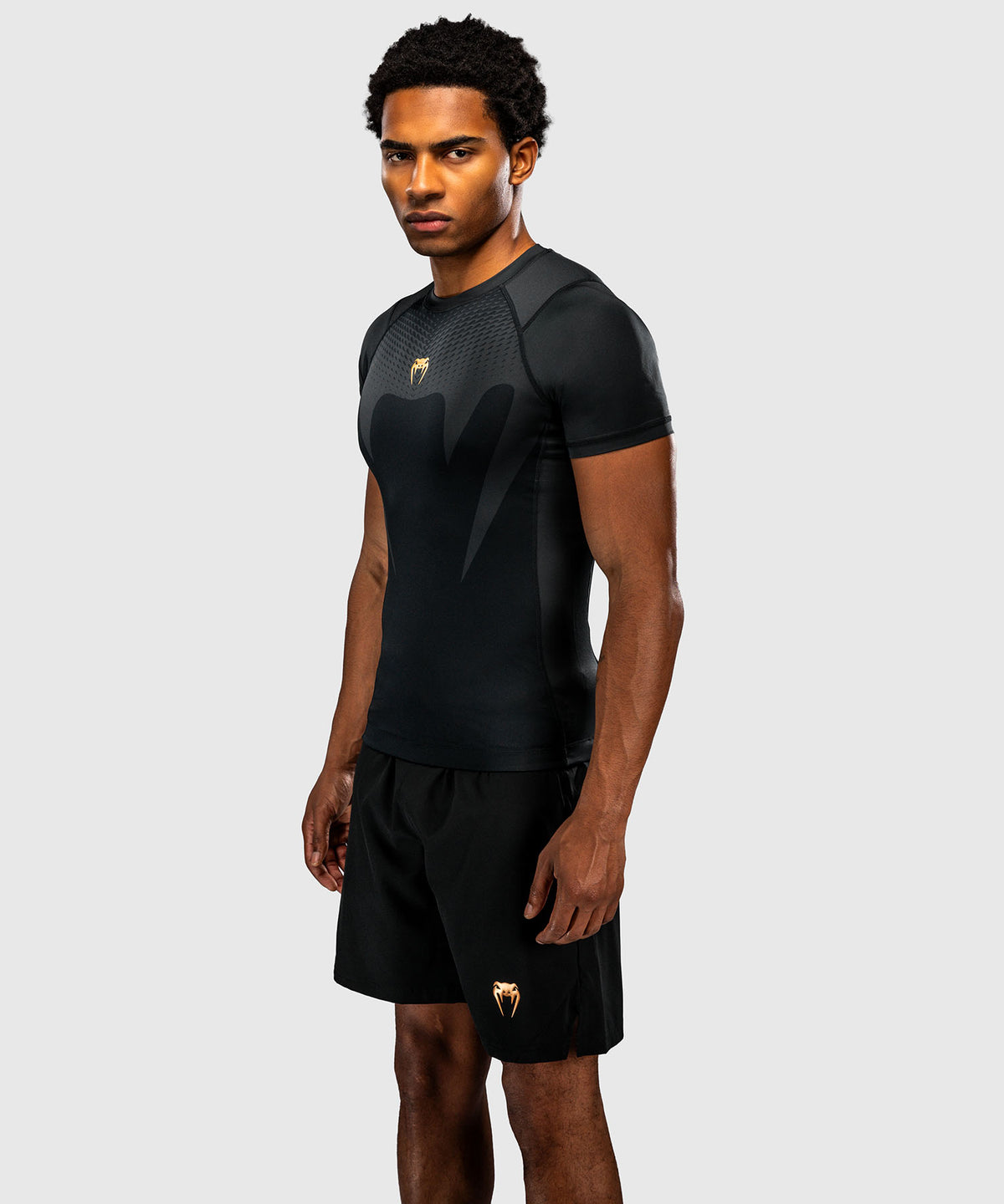 Rashguard manches courtes Venum Attack - Noir/Or