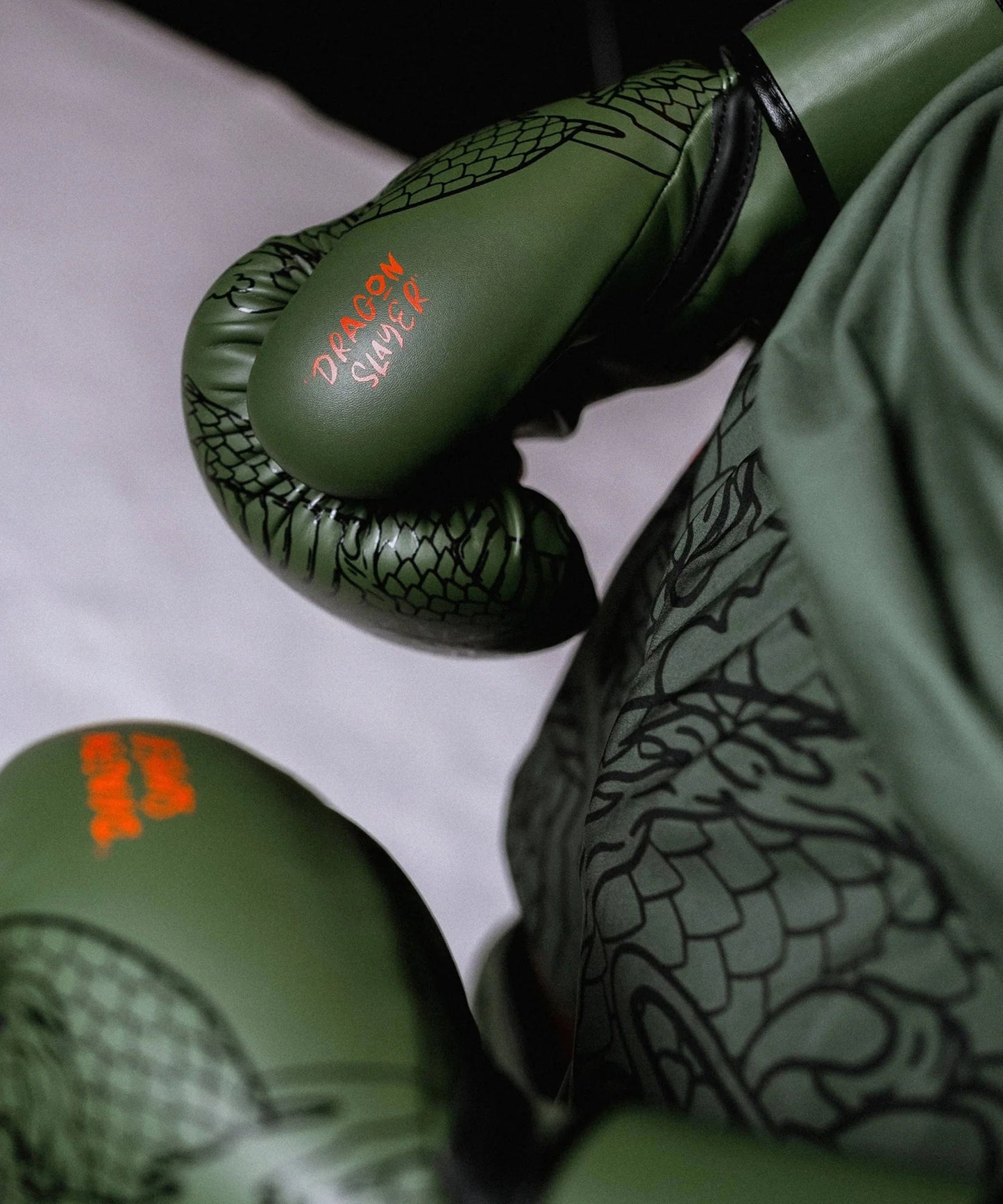 Fumetsu Dragon Slayer Boxing Gloves - Khaki/Orange