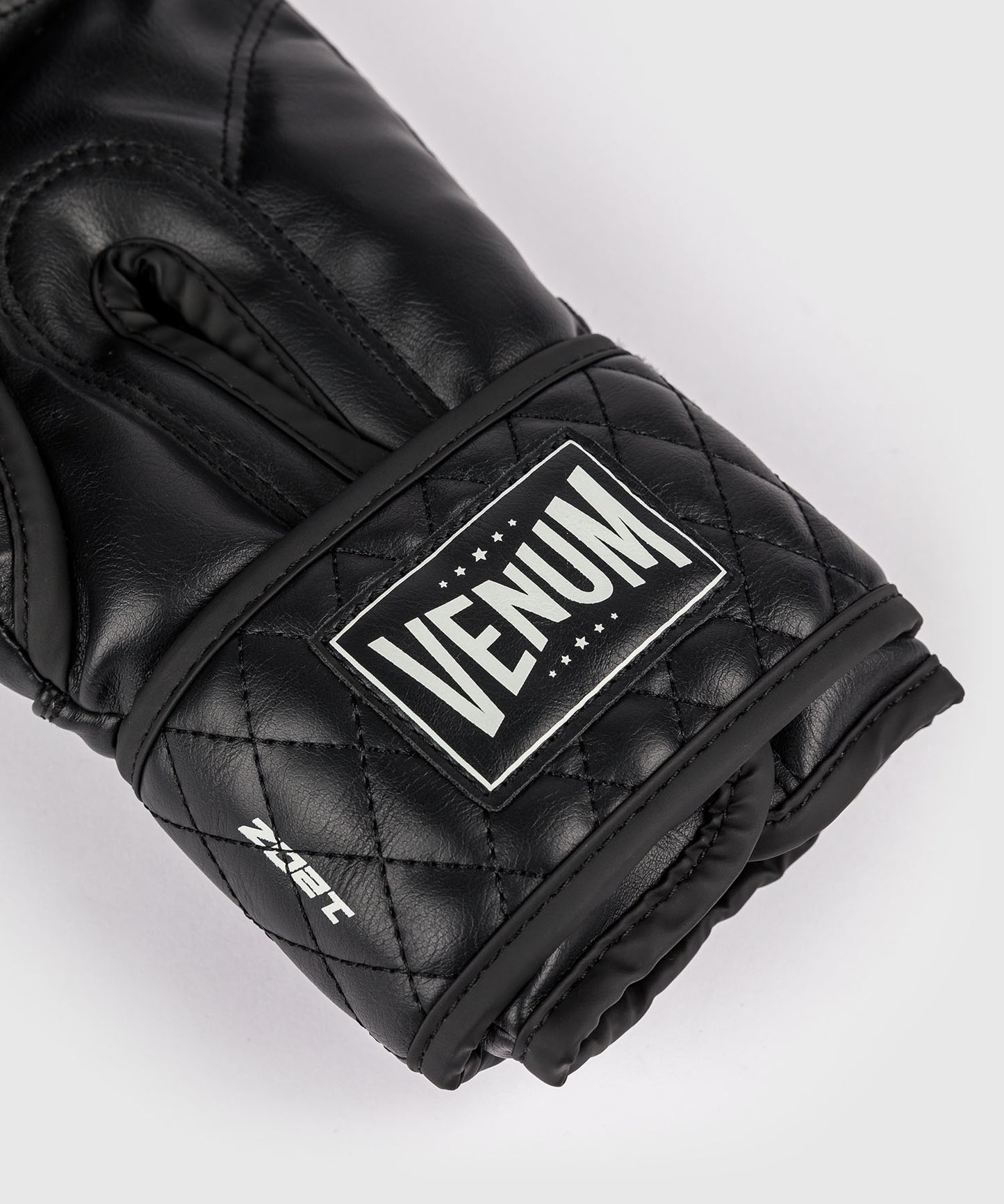 Venum x Rajadamnern Boxing Gloves - Shiny Black