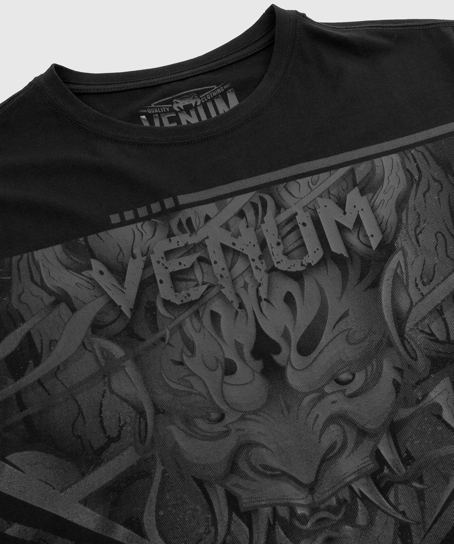 T-shirt Venum Devil - Nera/Nera