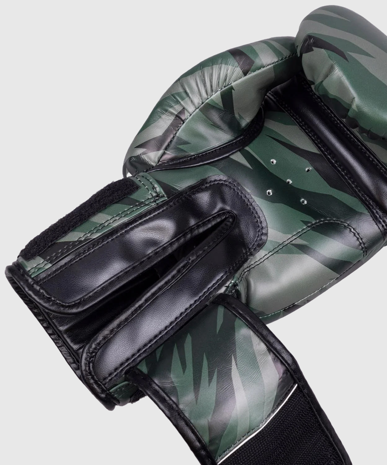 Gants de Boxe 8 Weapons Unlimited 2.0 - Woodland Camo