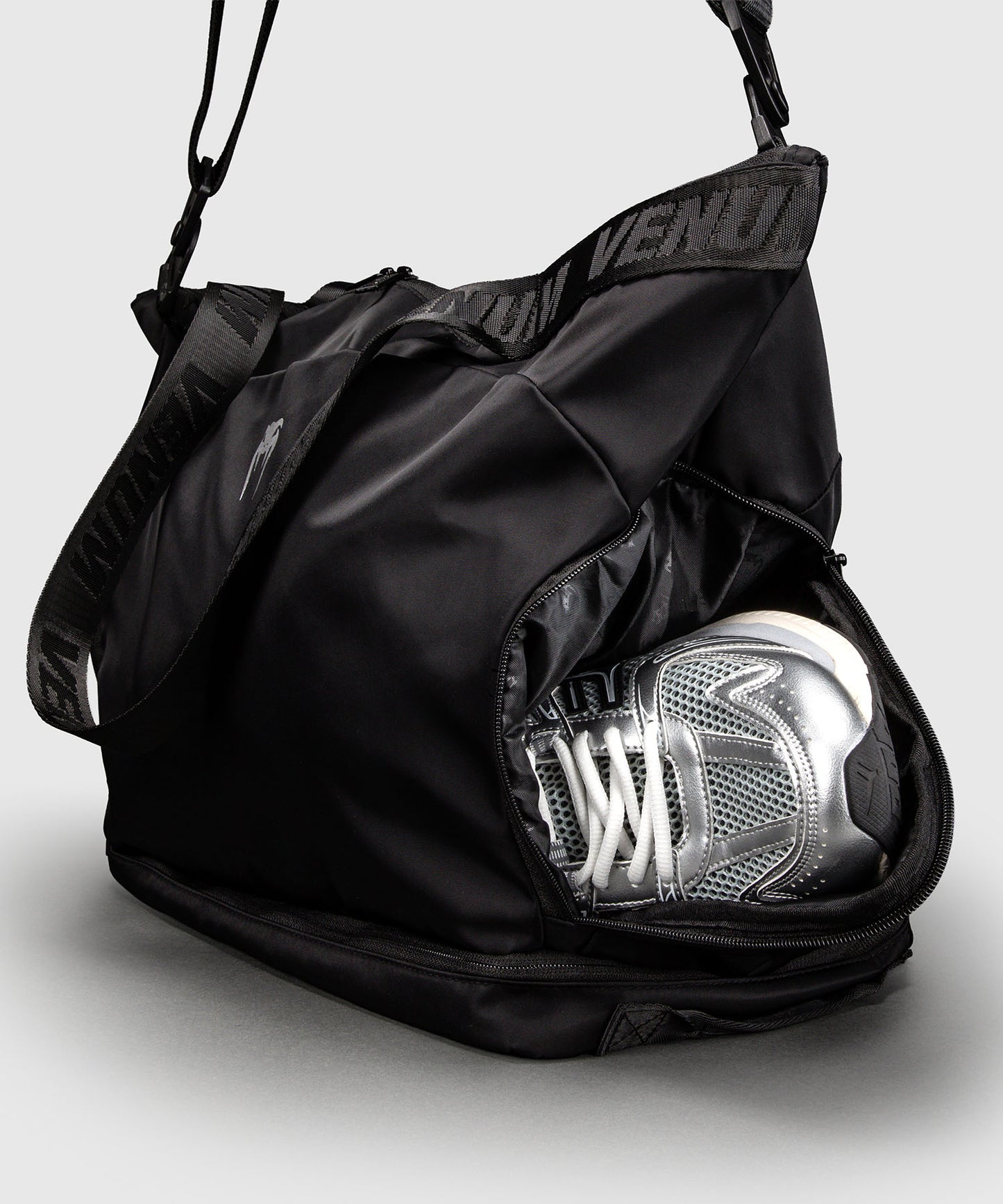 Venum Essential Sports Bags - Black