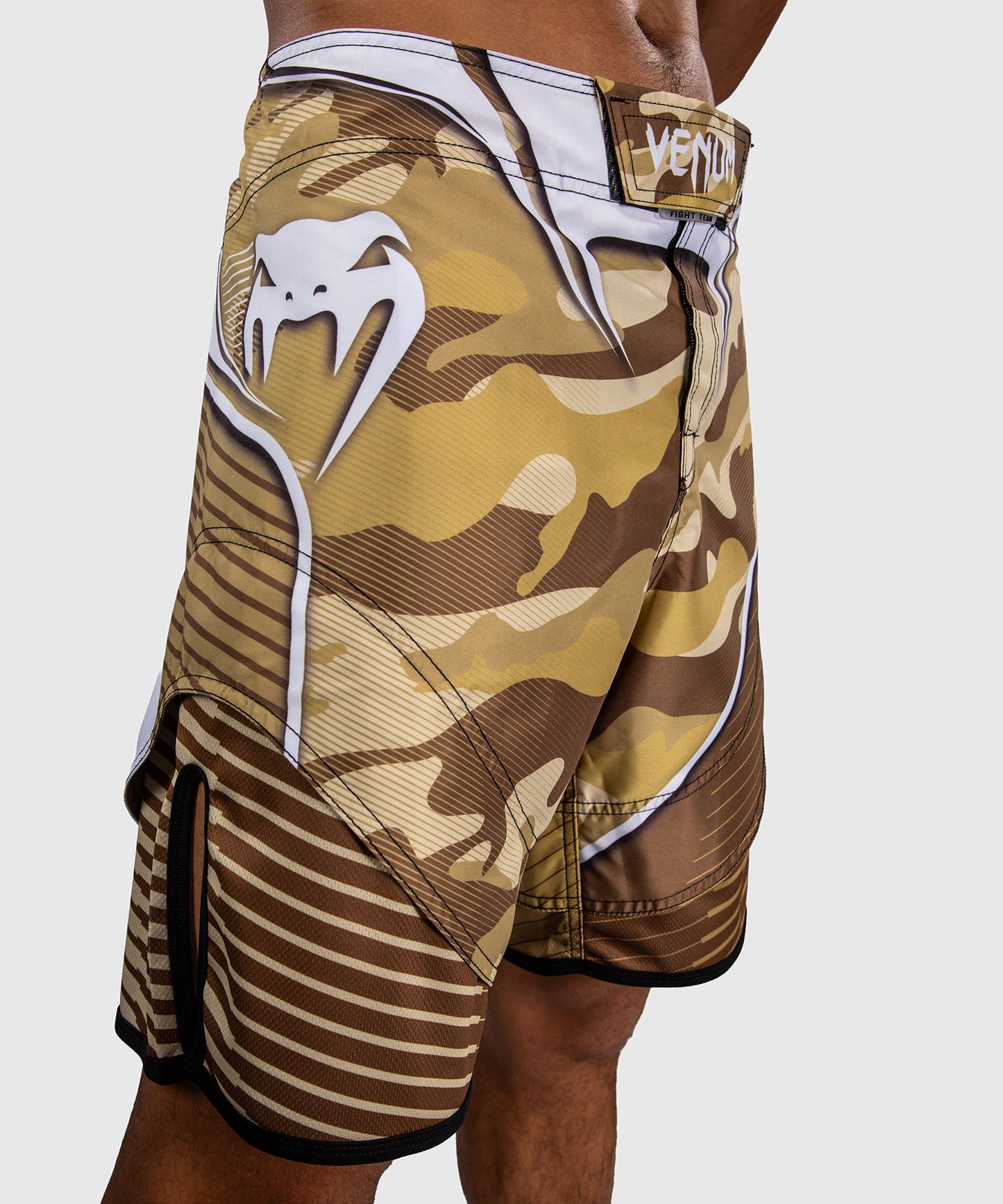 Venum Camo Hero Fightshorts - Hellbeige/Braun