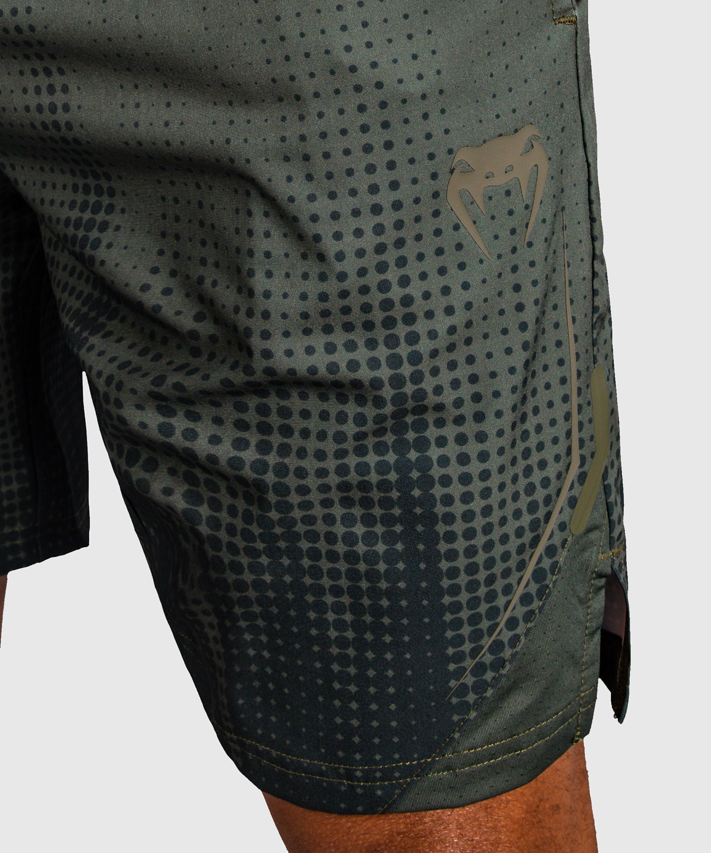 Venum Stealth Short de Entrenamiento – Caqui/Verde Oscuro