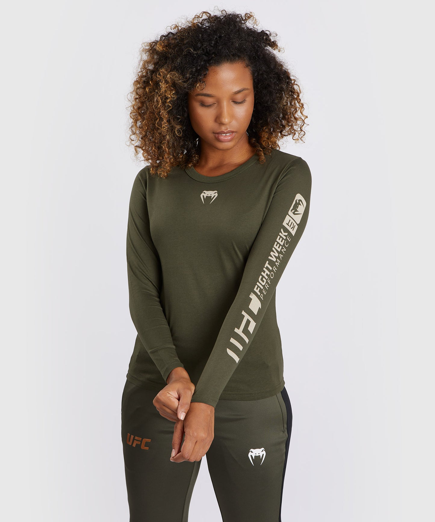 T-shirt à manches longues en coton pour Femmes UFC Adrenaline by Venum Fight Week - Kaki/Bronze