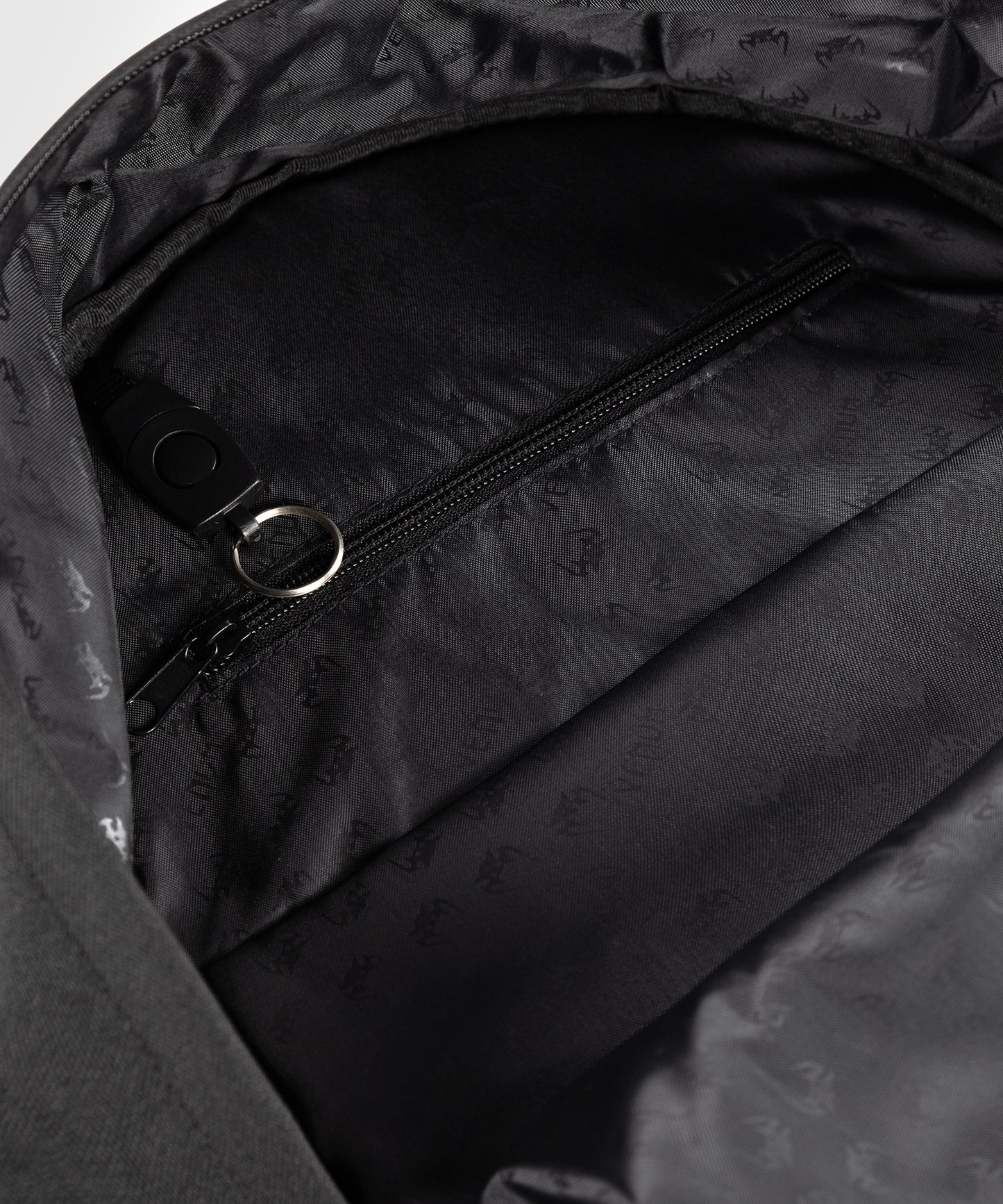 Venum Essential Rucksack (20-25L) - Schwarz