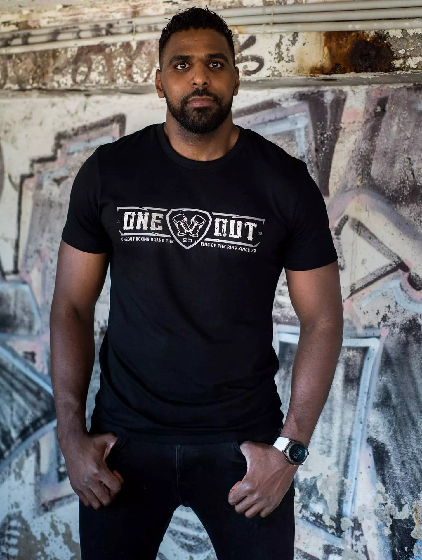 T-Shirt Oneout One King One Legend - Schwarz