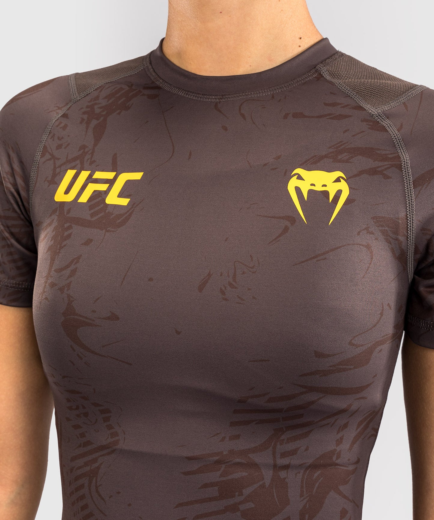 Rashguard Performance à Manches Courtes pour Femmes UFC Fusion by Venum Fight Week - Marron Terrestre