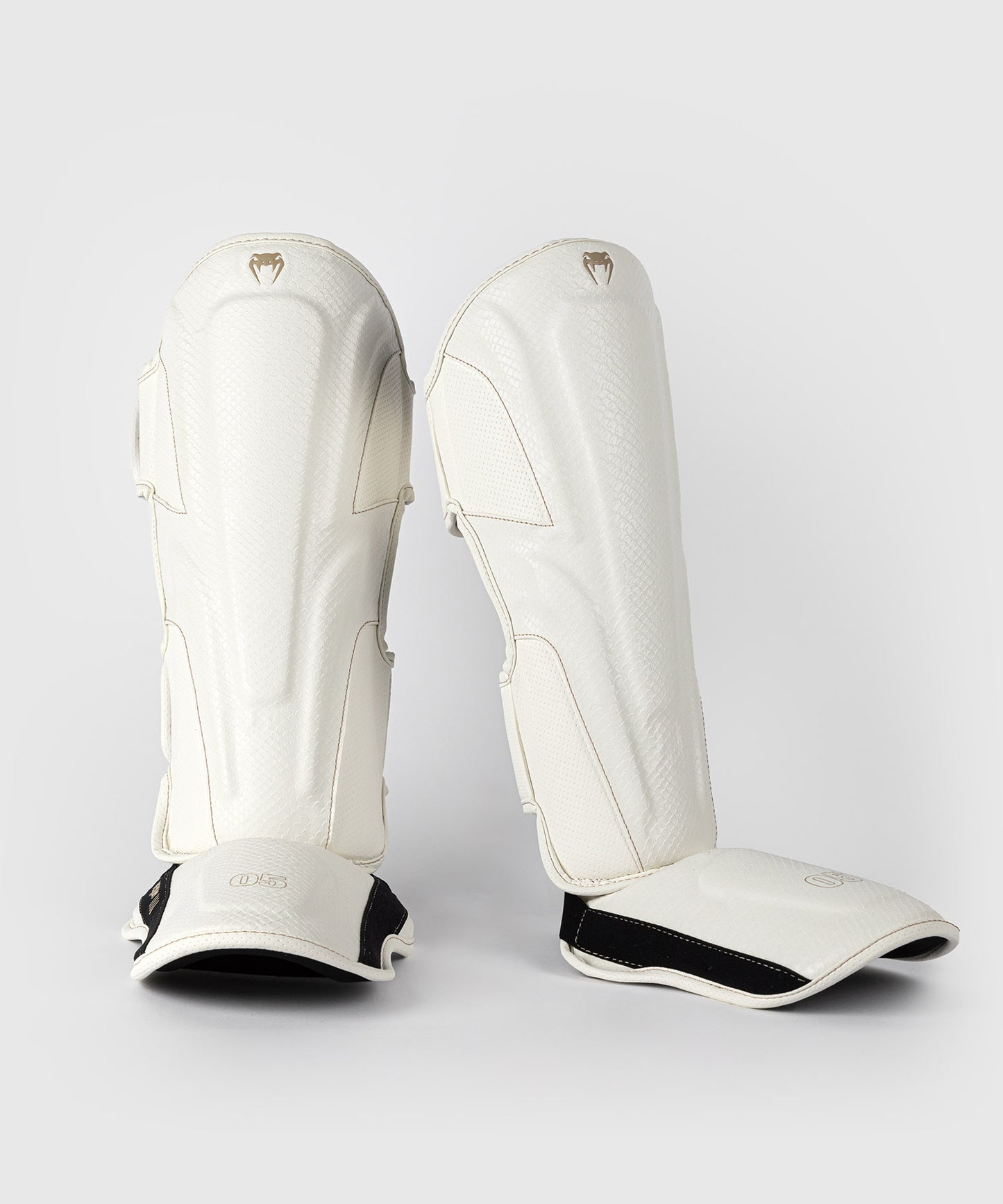 Venum Impact Evo Scales shin guards - Ivory