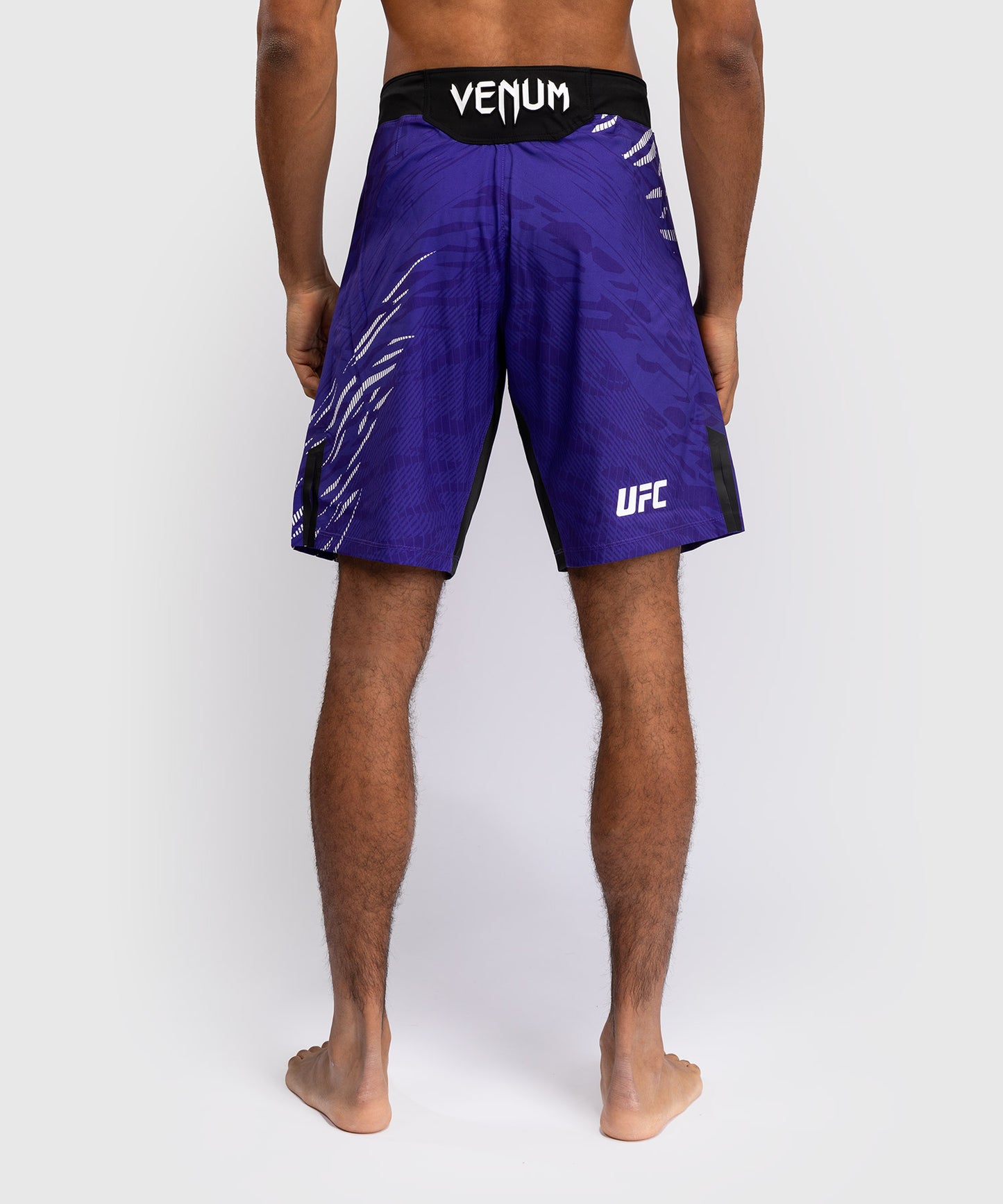 Short de Combat pour Hommes UFC Fusion by Venum Authentic Fight Night - Coupe Longue - Violet