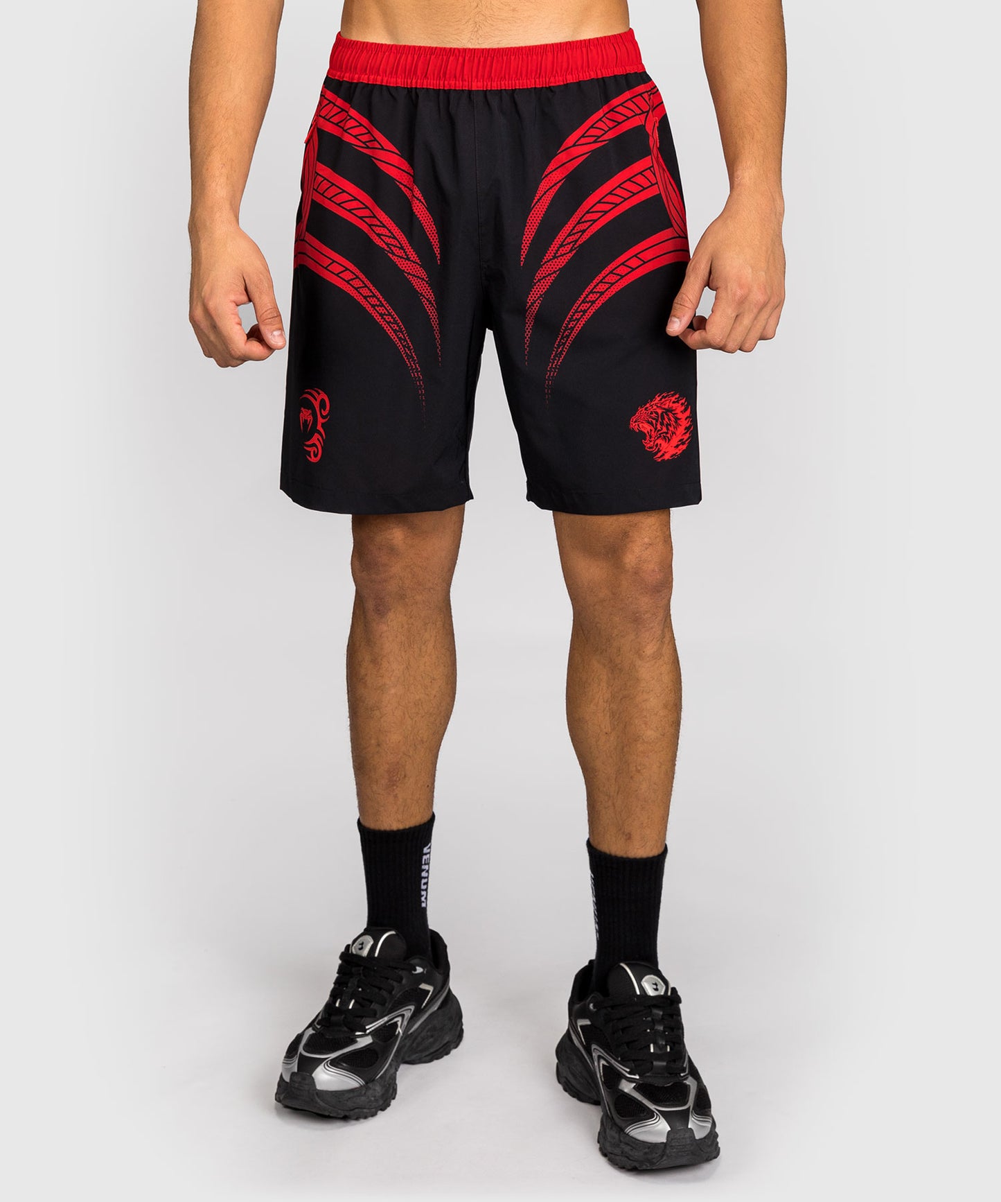 Venum x Mike Tyson Tiger Training Pantalones Cortos - Negro Profundo/Rojo Intenso