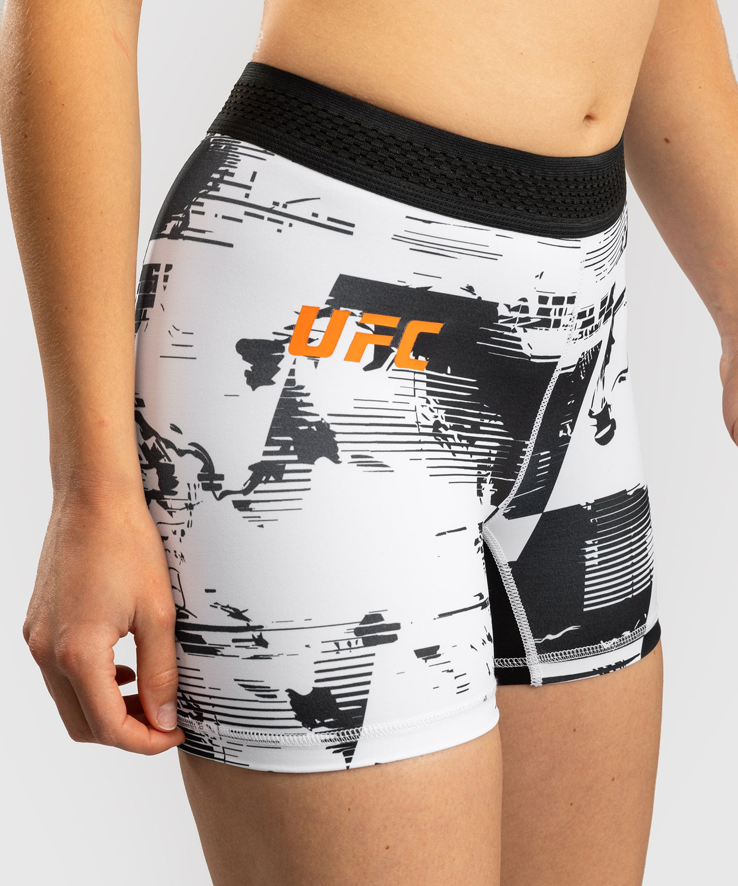 UFC Zenith by Venum Authentic Fight Week Pantaloncini Vale Tudo Performance Donna - Bianco