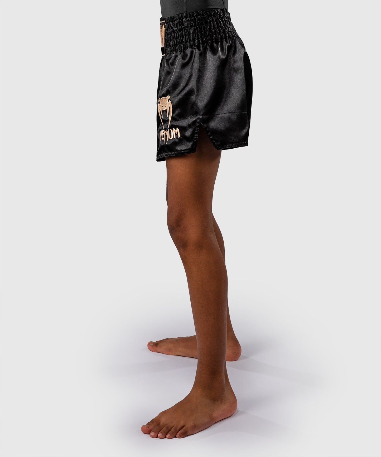 Venum Classic Muay-Thai-Shorts für Kinder – Schwarz/Gold