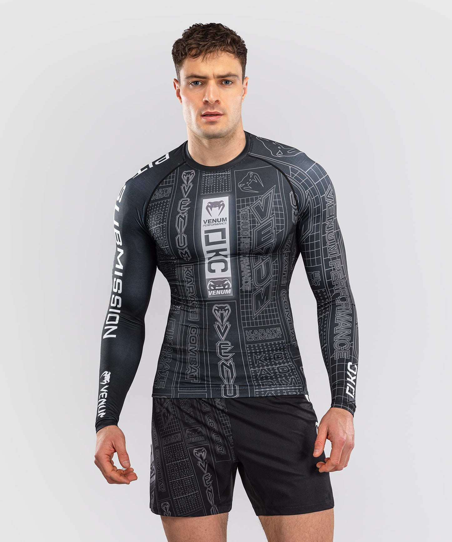 Karate Combat by Venum Rashguard Manga Larga – Negro/Gris