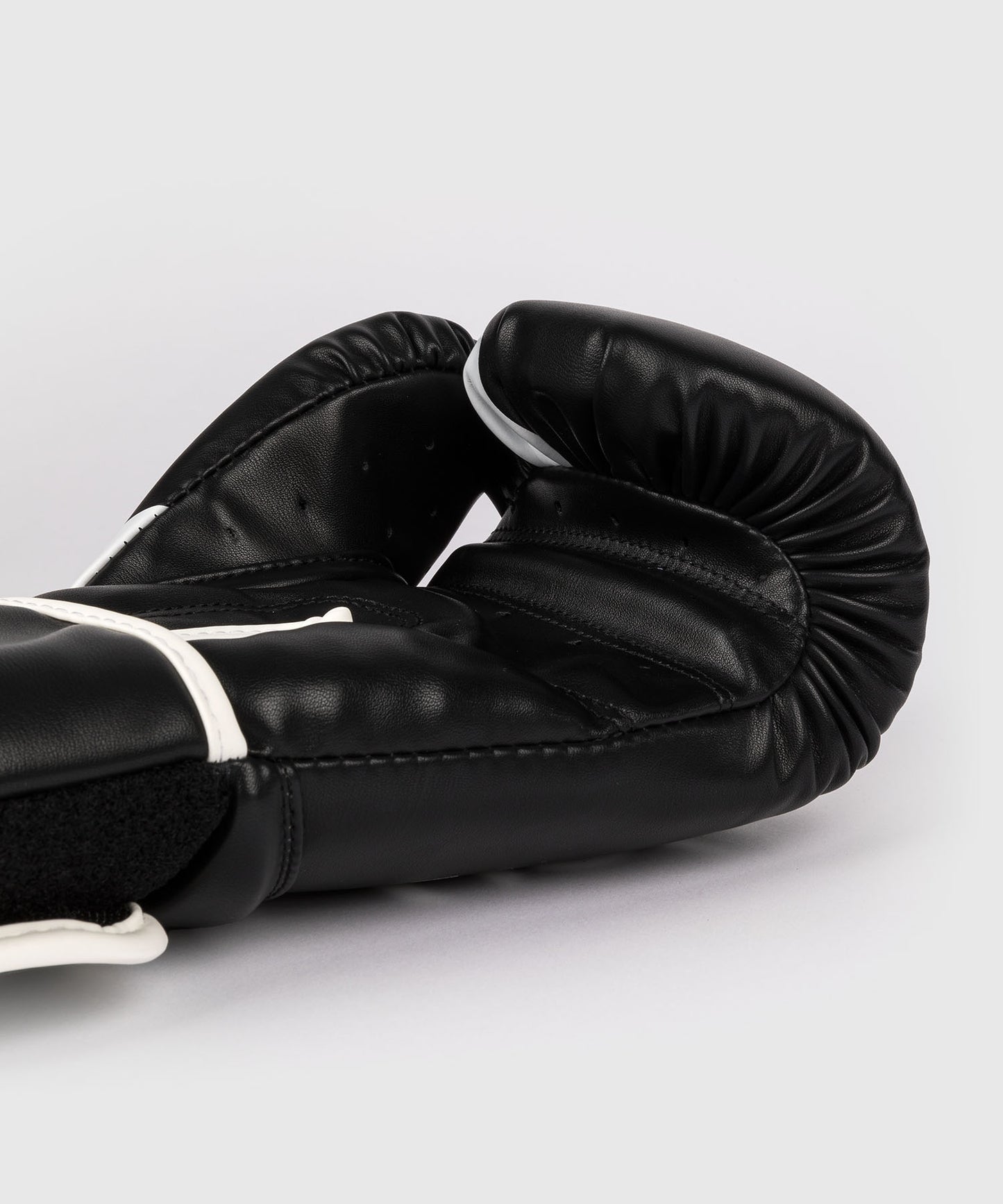 Gants de Boxe Venum Challenger 2.5 – Noir/Blanc