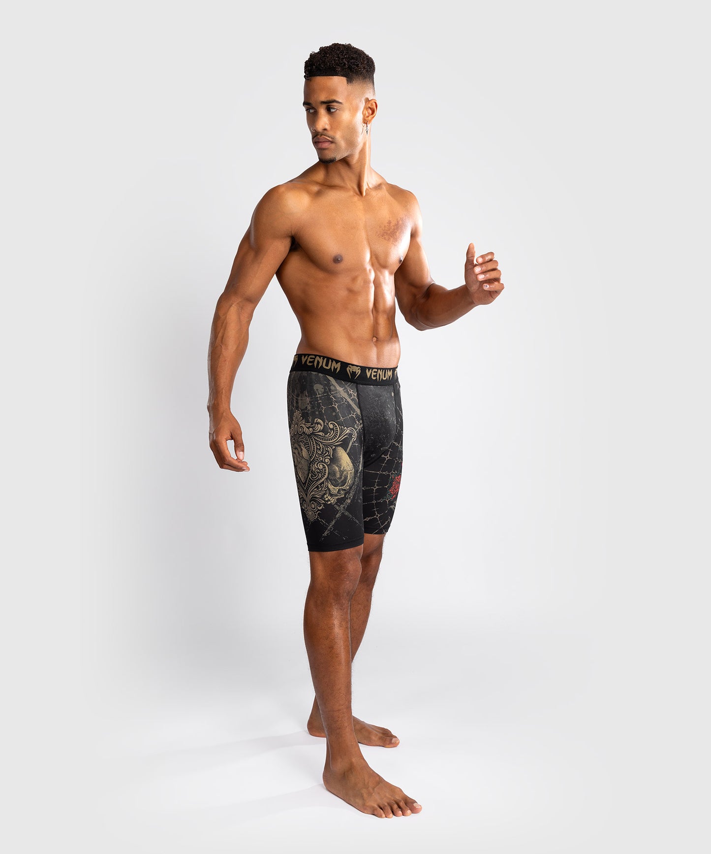 Shorts Vale Tudo pour Hommes Venum Santa Muerte 5.0 - Noir Profond/Or