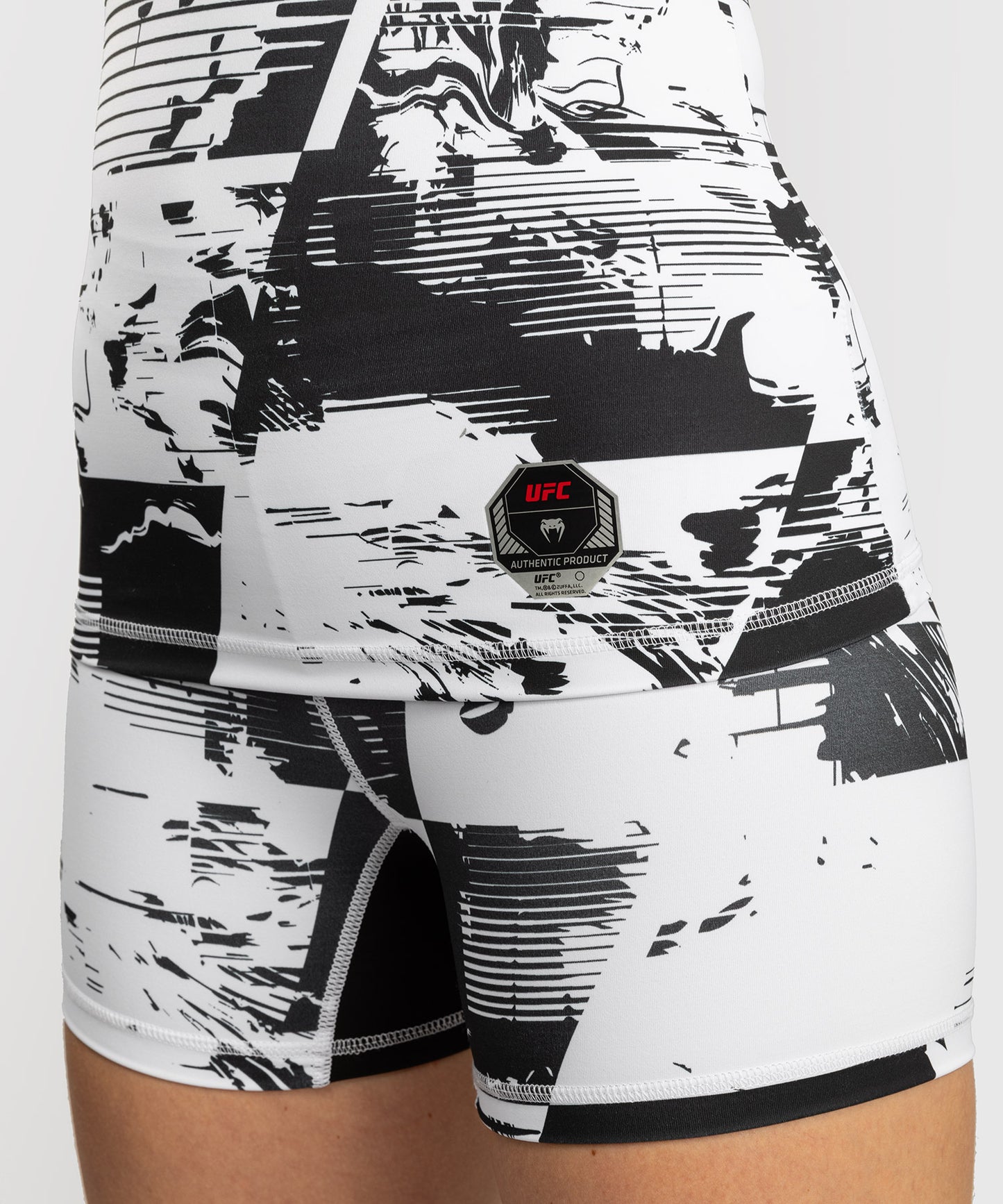 Rashguard manches courtes Performance Femme UFC Zenith by Venum Authentic Fight Week - Blanc